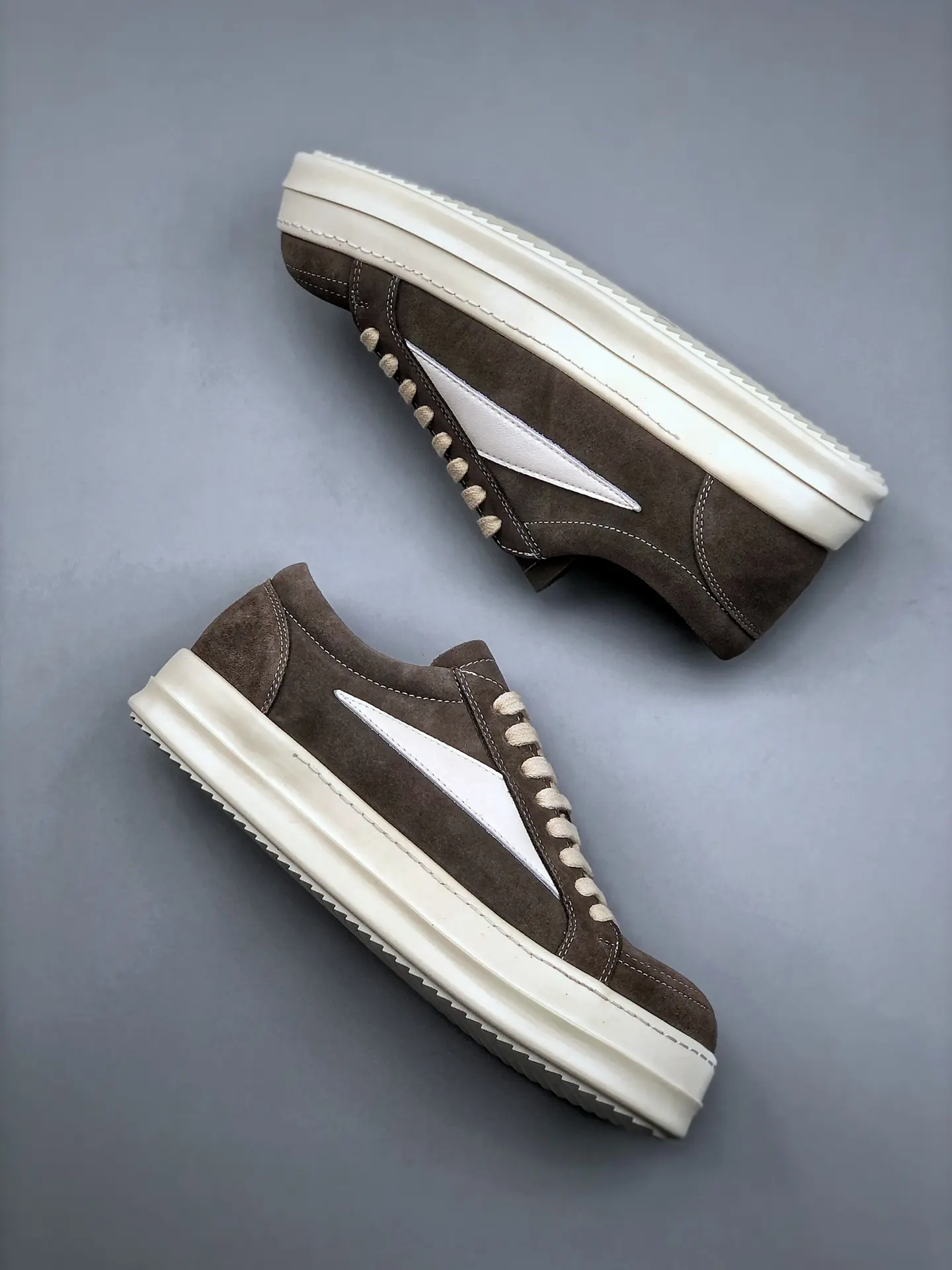 YASSW | Replica Rick Owens Vintage Low-Top Suede Sneakers in Dark Dust