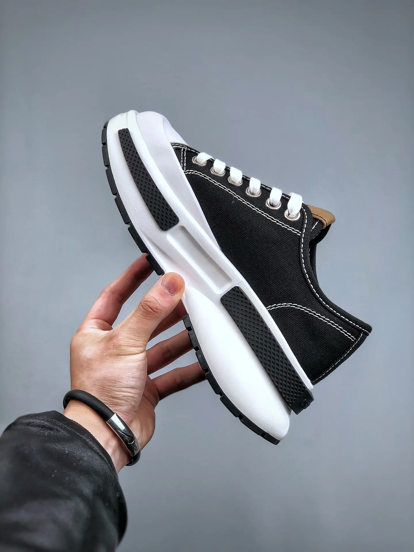 YASSW | Chanel Replica Sneakers: Fashionable, Affordable, and Comfortable