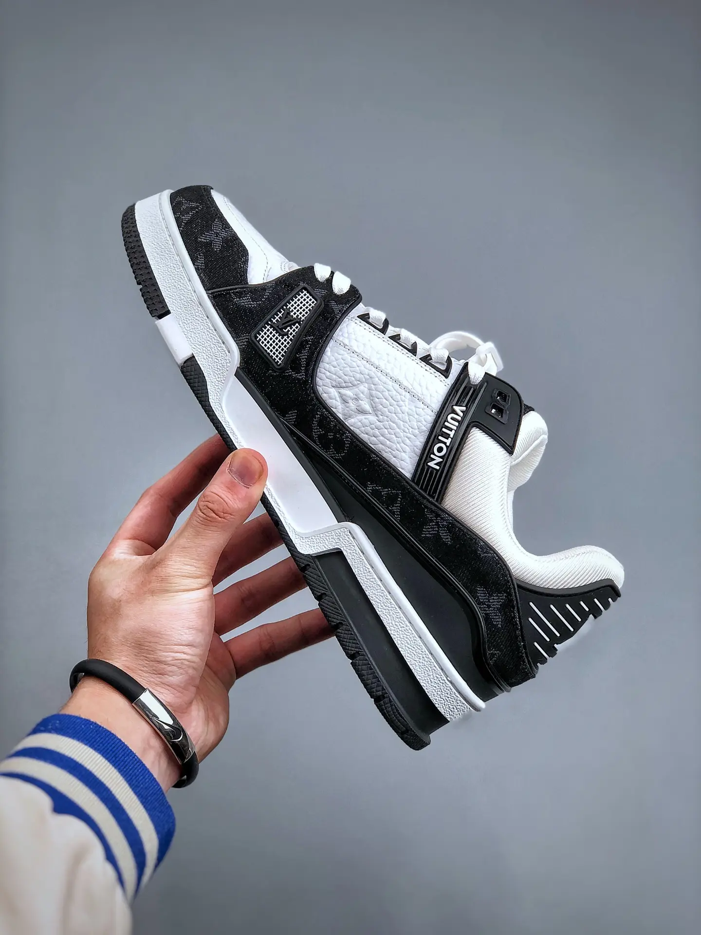 YASSW | Louis Vuitton Trainer Sneakers: The Allure of Replica Black & White Trainers