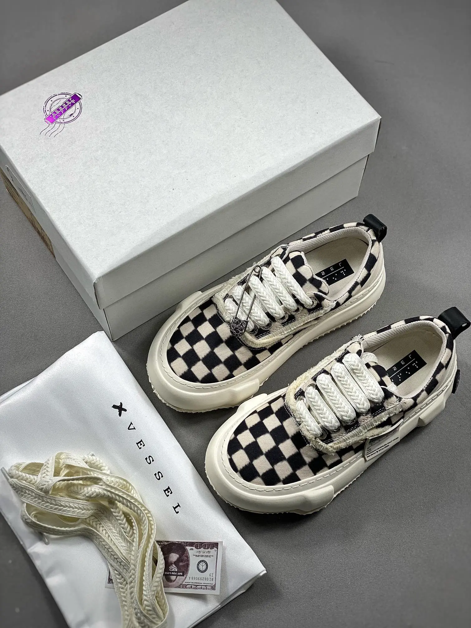 YASSW | Rep Fake Replica Converse, 【APAIR】預購 xVessel Pixel Light Low Chessboard Black White Cotton Candy F22X68B