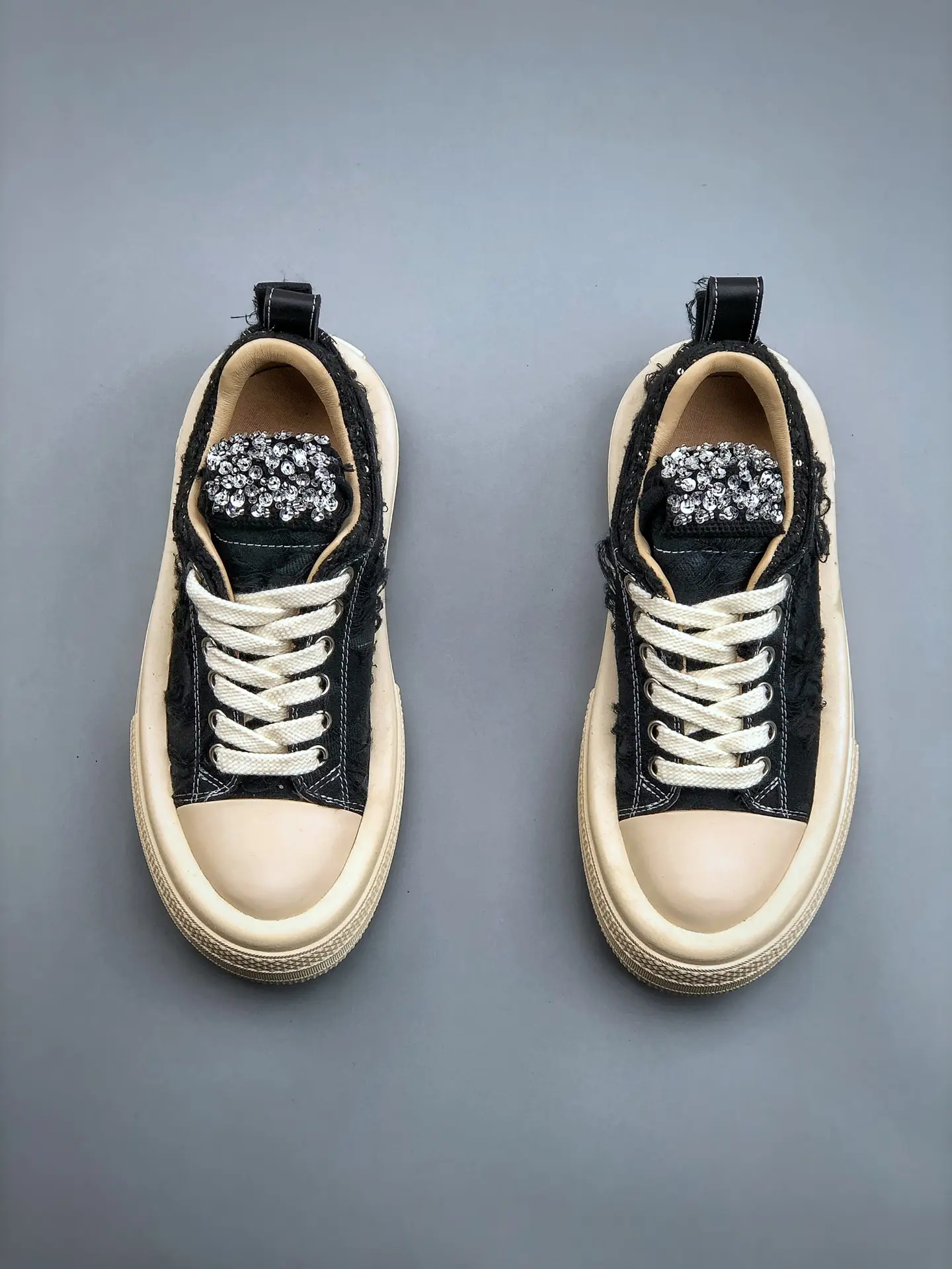 YASSW | 2023 Replica High-Quality Rhinestone Canvas Sneakers for Women