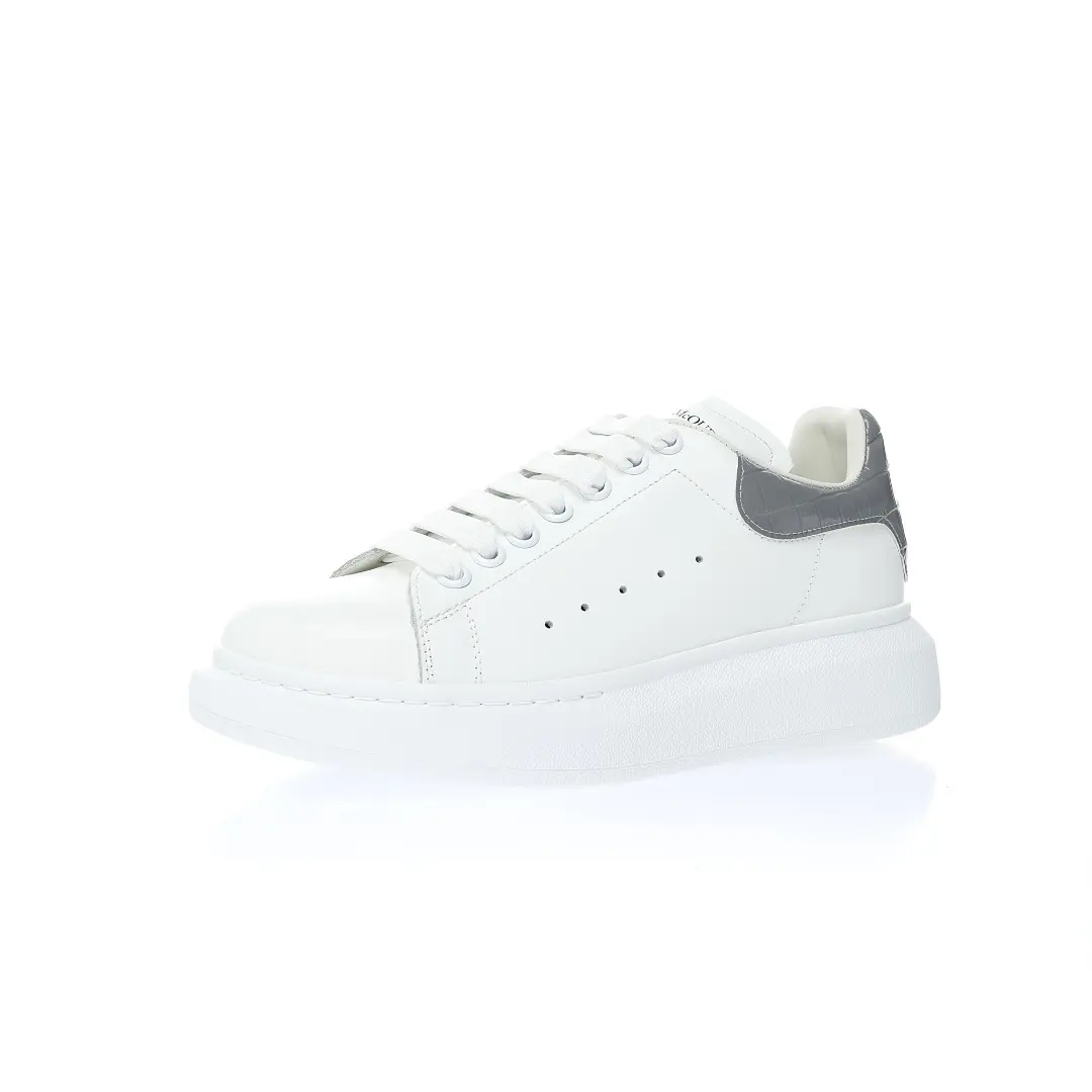 YASSW | Alexander McQueen Women's White Oversized Sneaker Replica: A Comprehensive Review