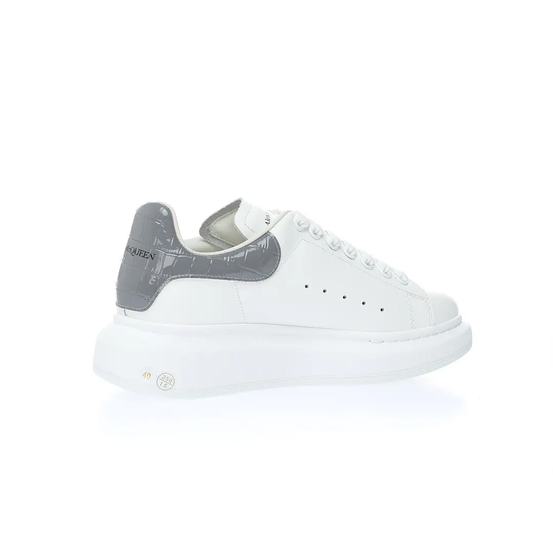 YASSW | Alexander McQueen Women's White Oversized Sneaker Replica: A Comprehensive Review