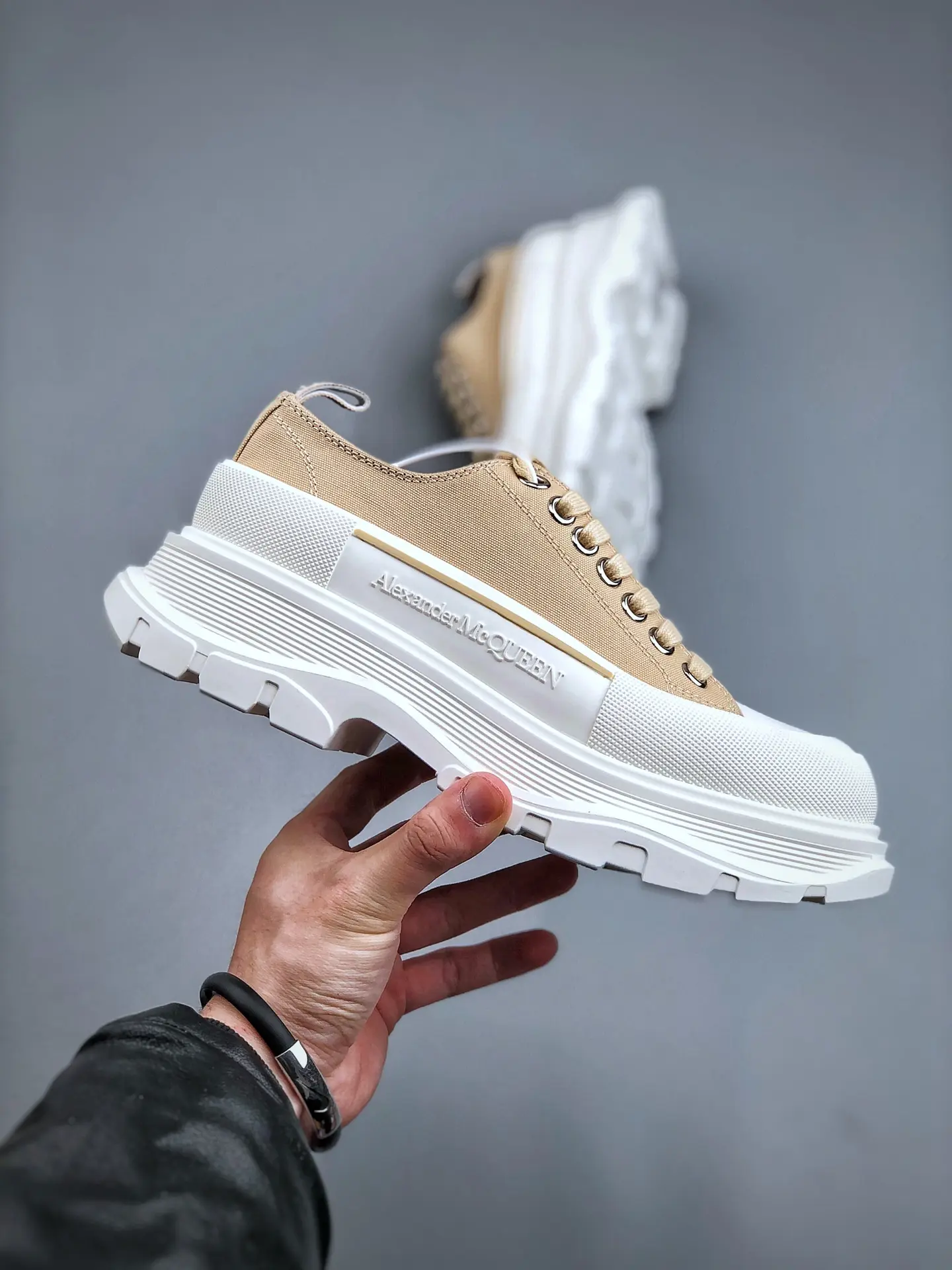 YASSW | Alexander McQueen Tread Slick Low Women's Sneakers: The Ultimate Replica Guide