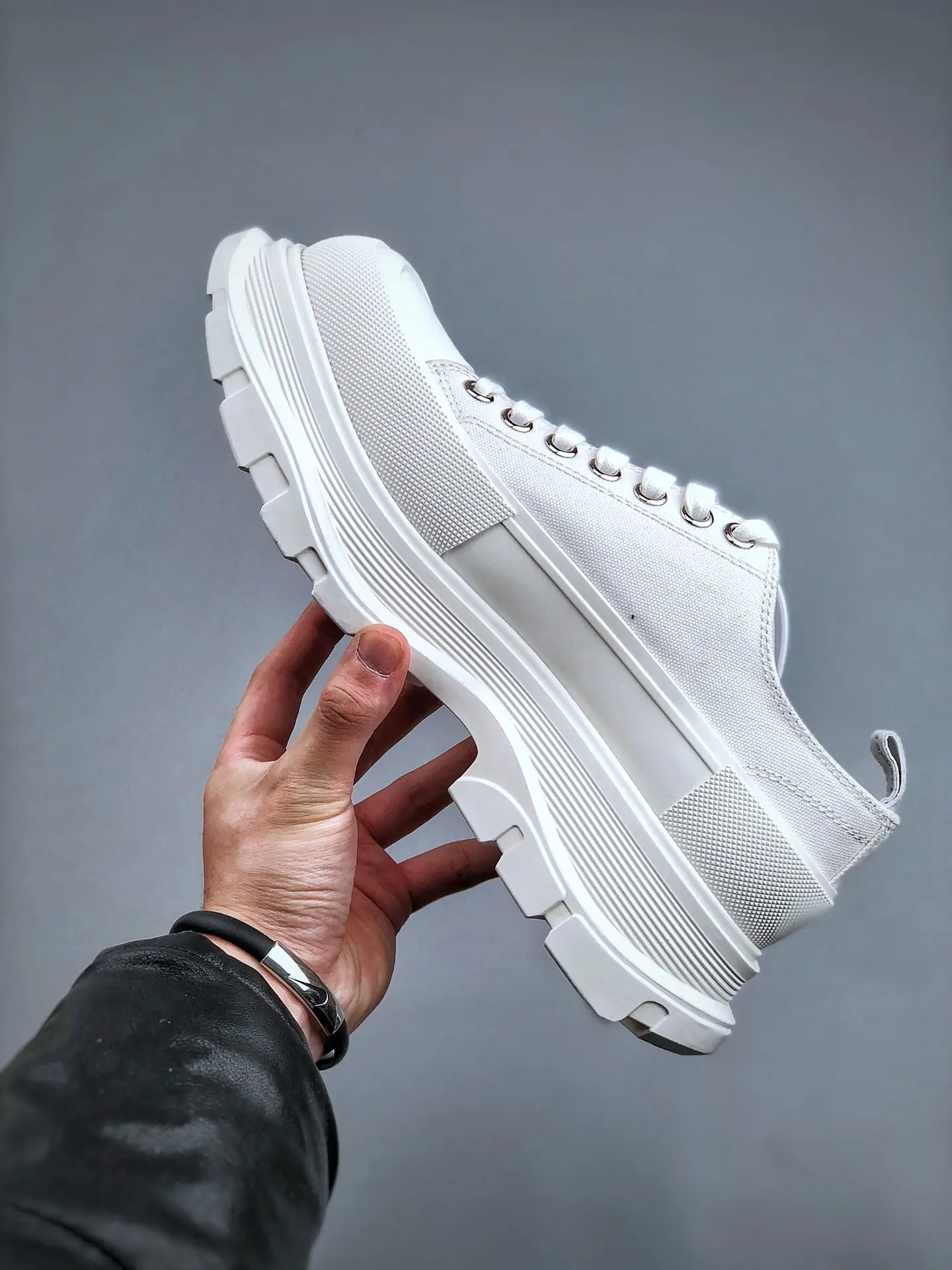 YASSW | Fake Alexander McQueen Tread Slick White Sneakers: Are They Worth It?