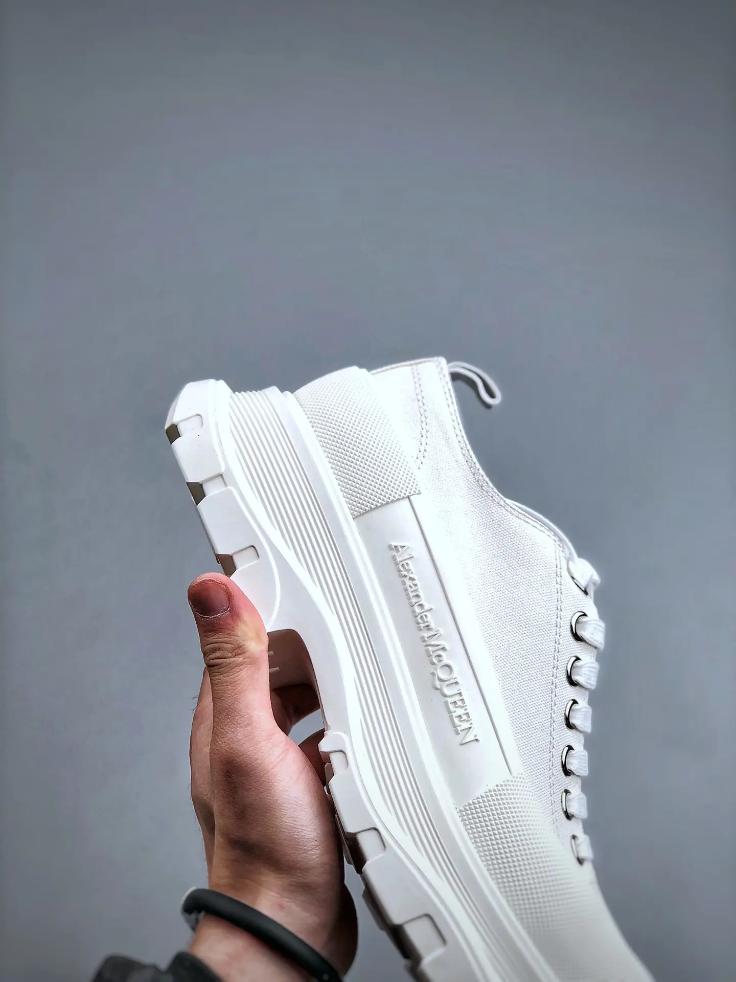 YASSW | Fake Alexander McQueen Tread Slick White Sneakers: Are They Worth It?