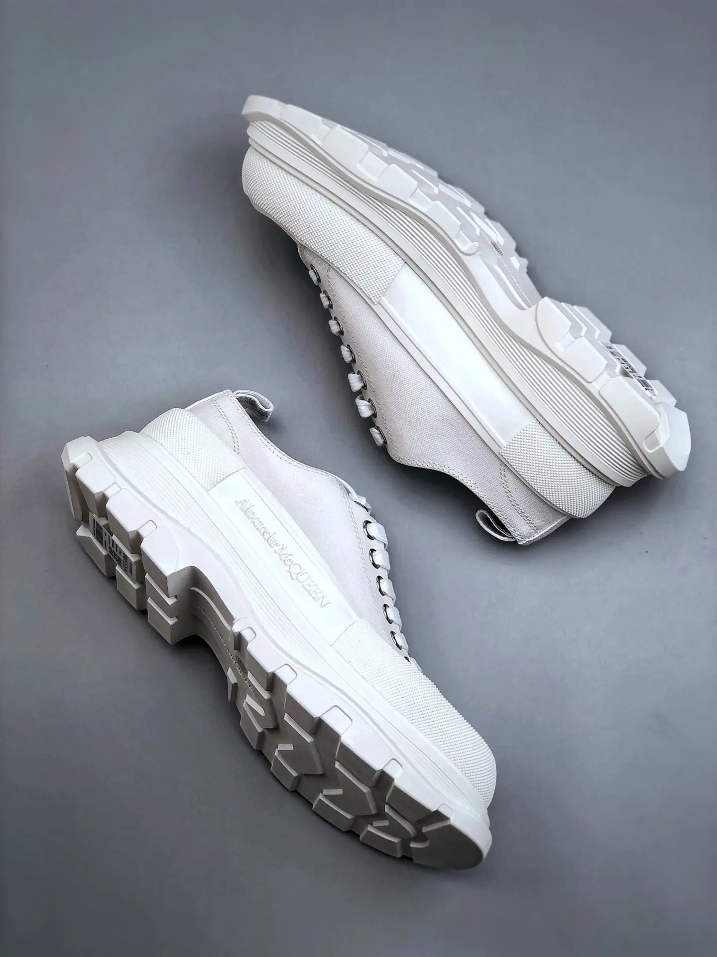 YASSW | Fake Alexander McQueen Tread Slick White Sneakers: Are They Worth It?