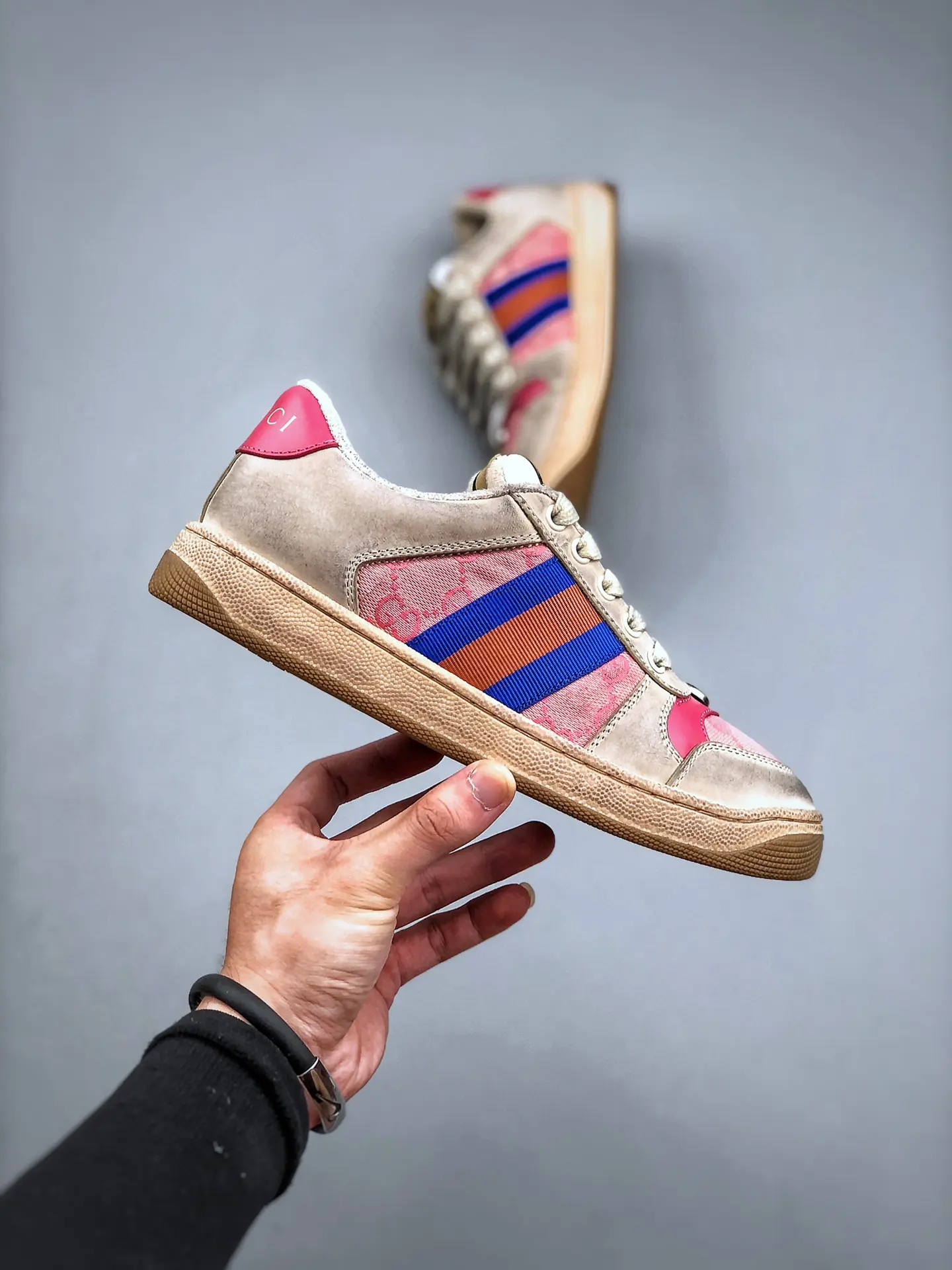 YASSW | Unveiling the Stylish Replica Gucci Leather GG Sneakers in Pink: A Comprehensive Review