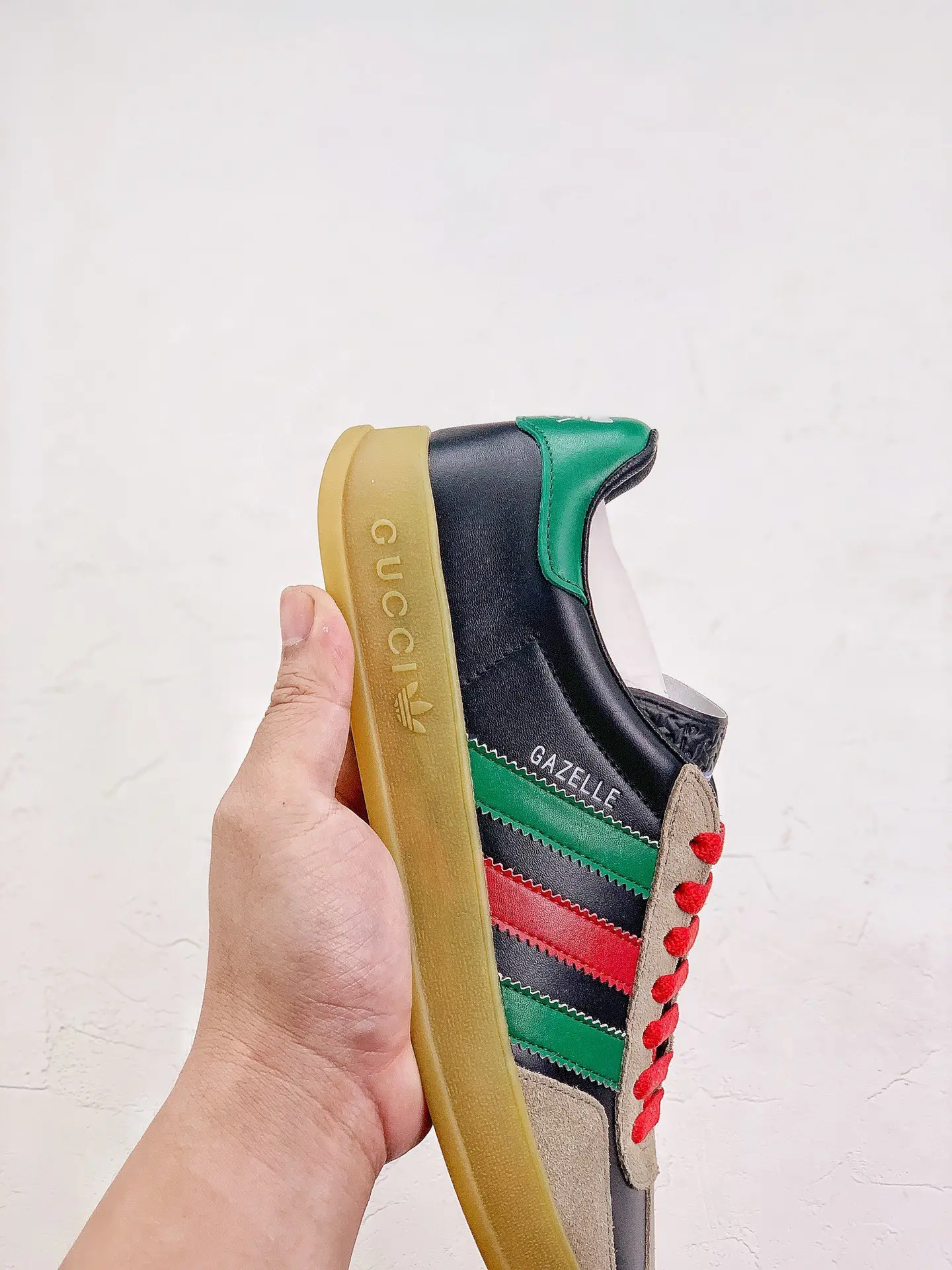 YASSW | Gucci x Adidas Gazelle Low Cut Sneakers 726487 AAA43 9549 Multicolor Replica