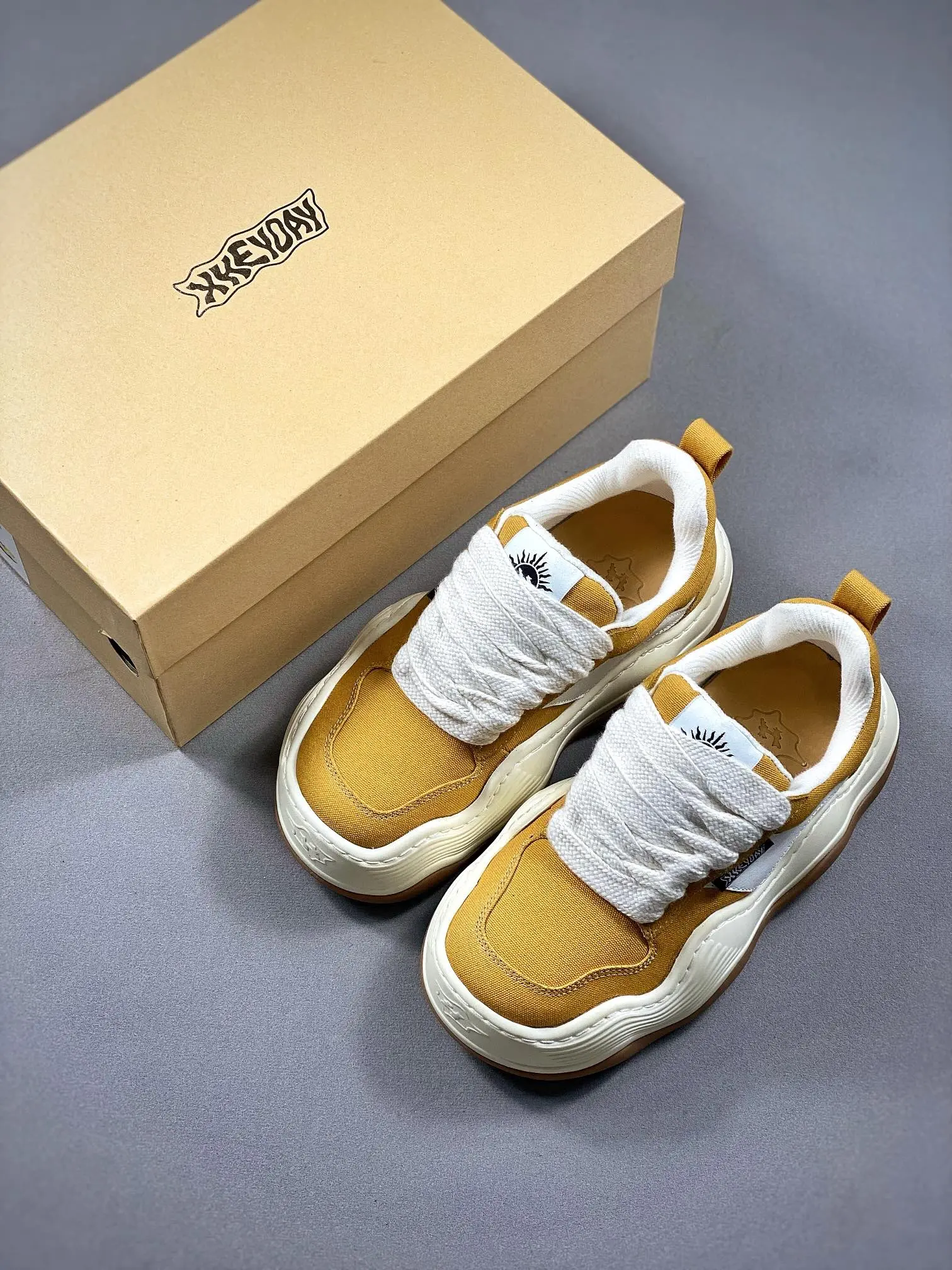 YASSW | XHEYDAY Wavy Slip-On Yellow: Trendy Replica Sneakers for Fashion-Forward Men and Women