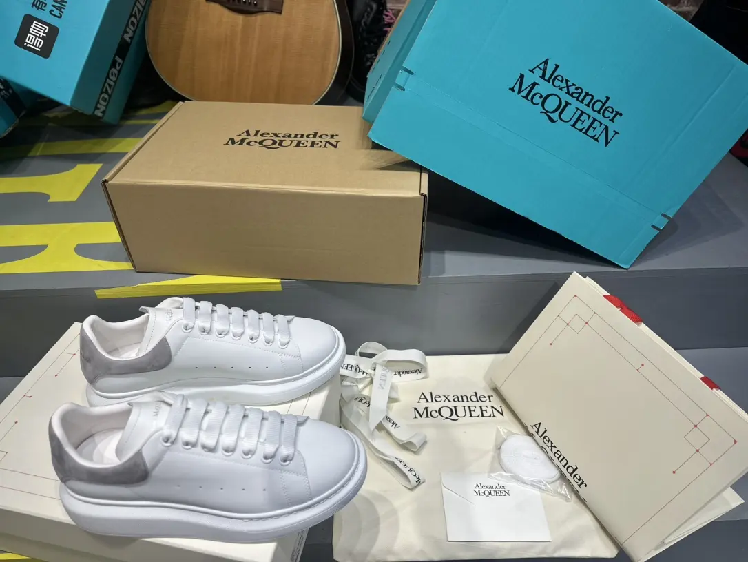 YASSW | Alexander McQueen White Leather Oversized Sneakers - Women