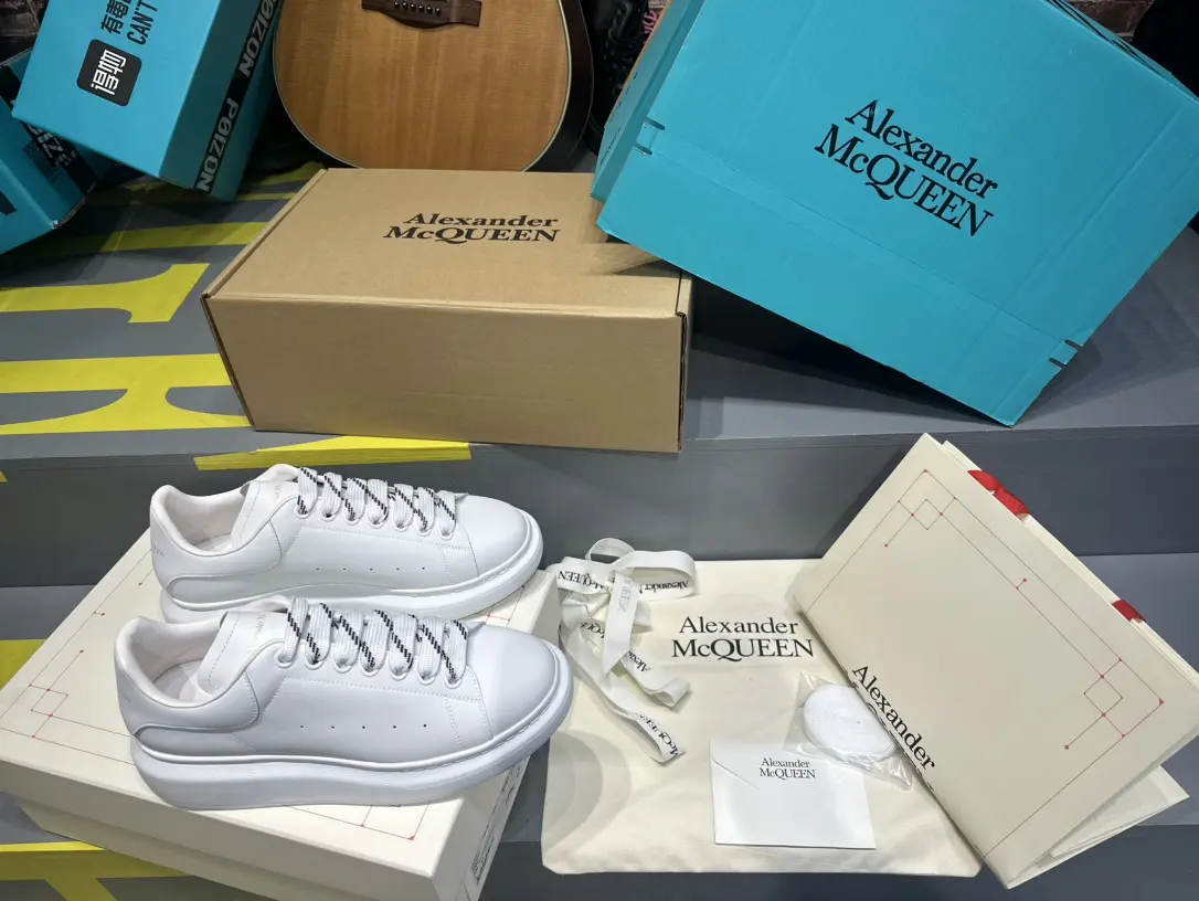 YASSW | Alexander McQueen White Leather Oversized Sneakers: Authentic vs. Replica