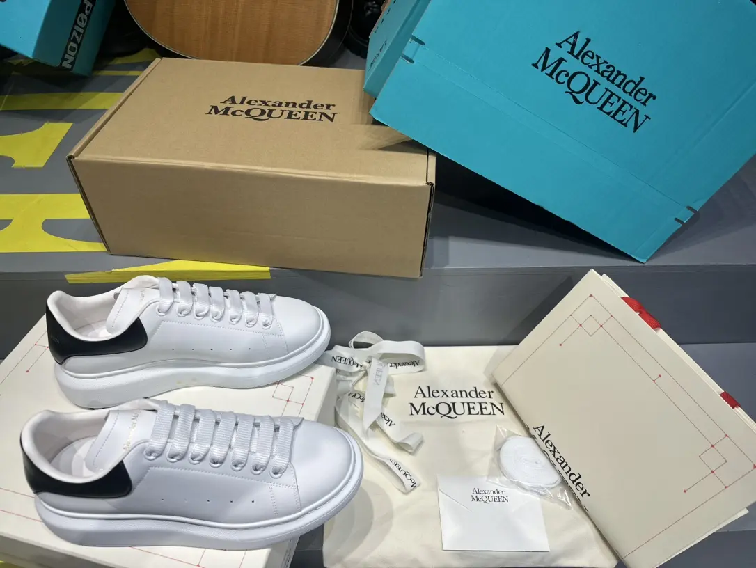 YASSW | Replica Alexander McQueen Oversized Sneakers in White and Black