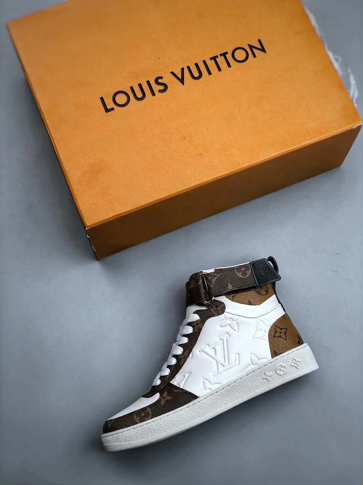 YASSW | Louis Vuitton Boombox High-Top Sneakers in White/Brown (Replica)