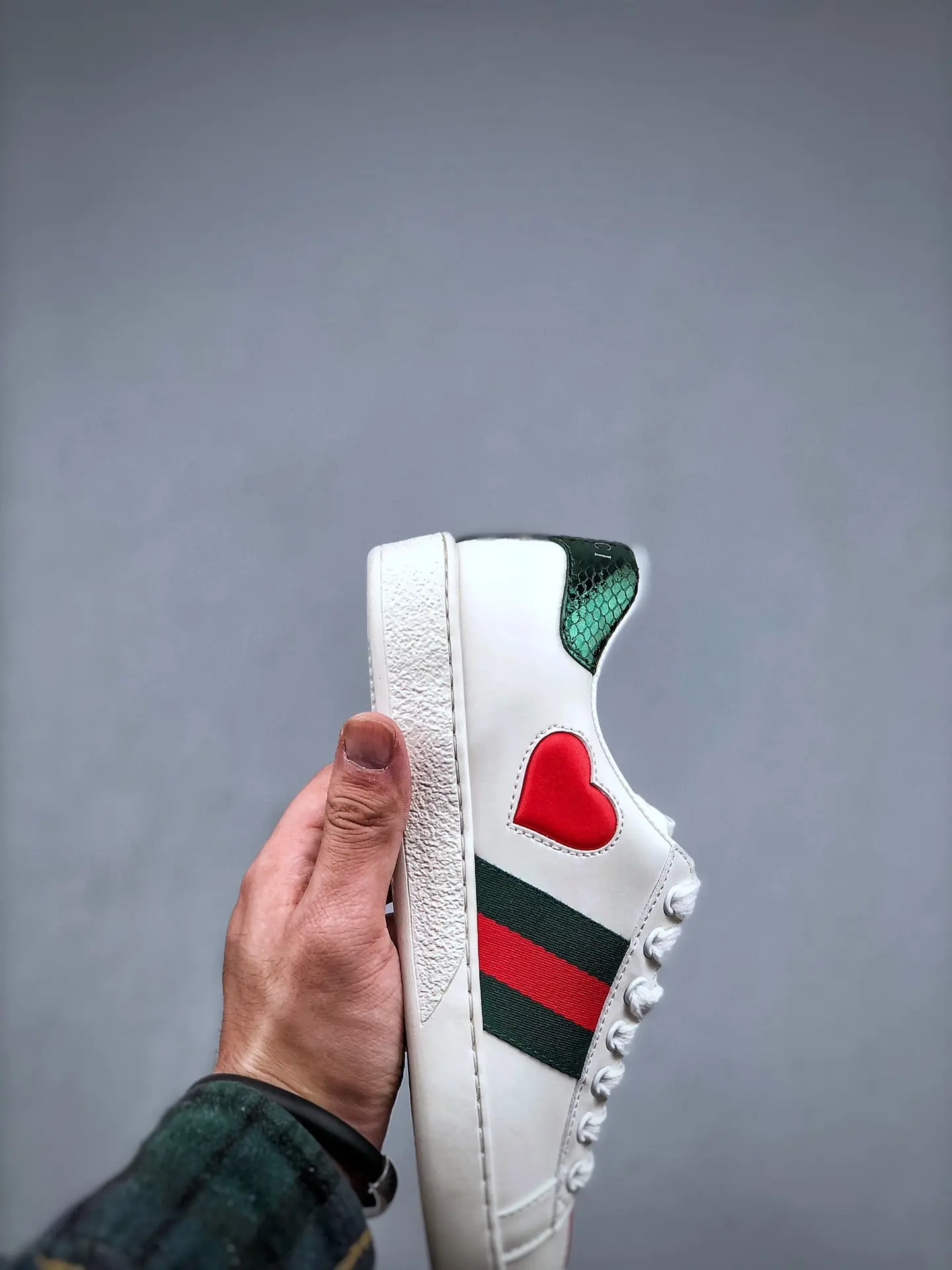 YASSW | Gucci New Ace Heart Leather Sneakers Replica - White Leather Perfection