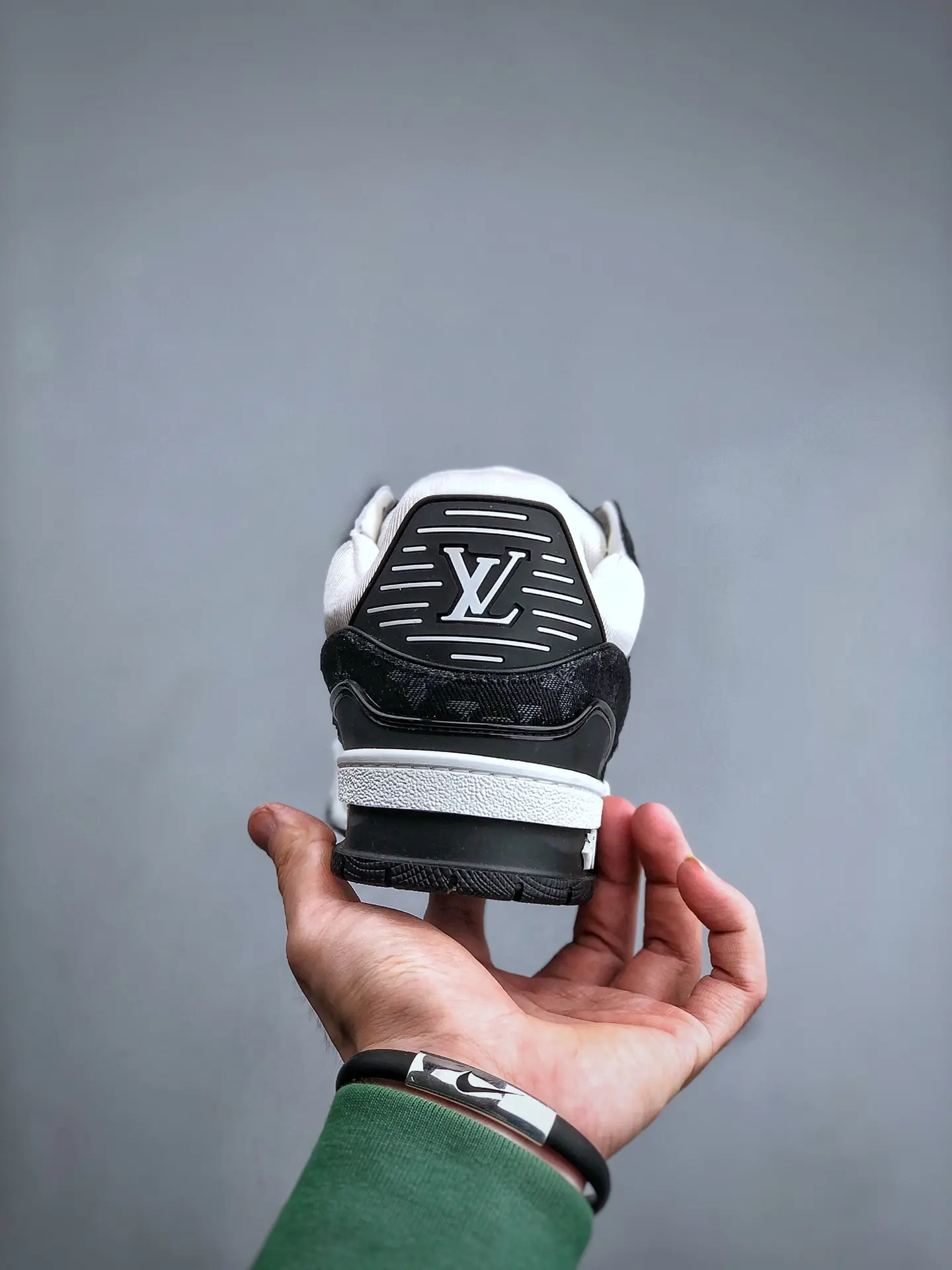 YASSW | Replica Louis Vuitton LV Trainer Sneaker Black and White: An In-depth Review