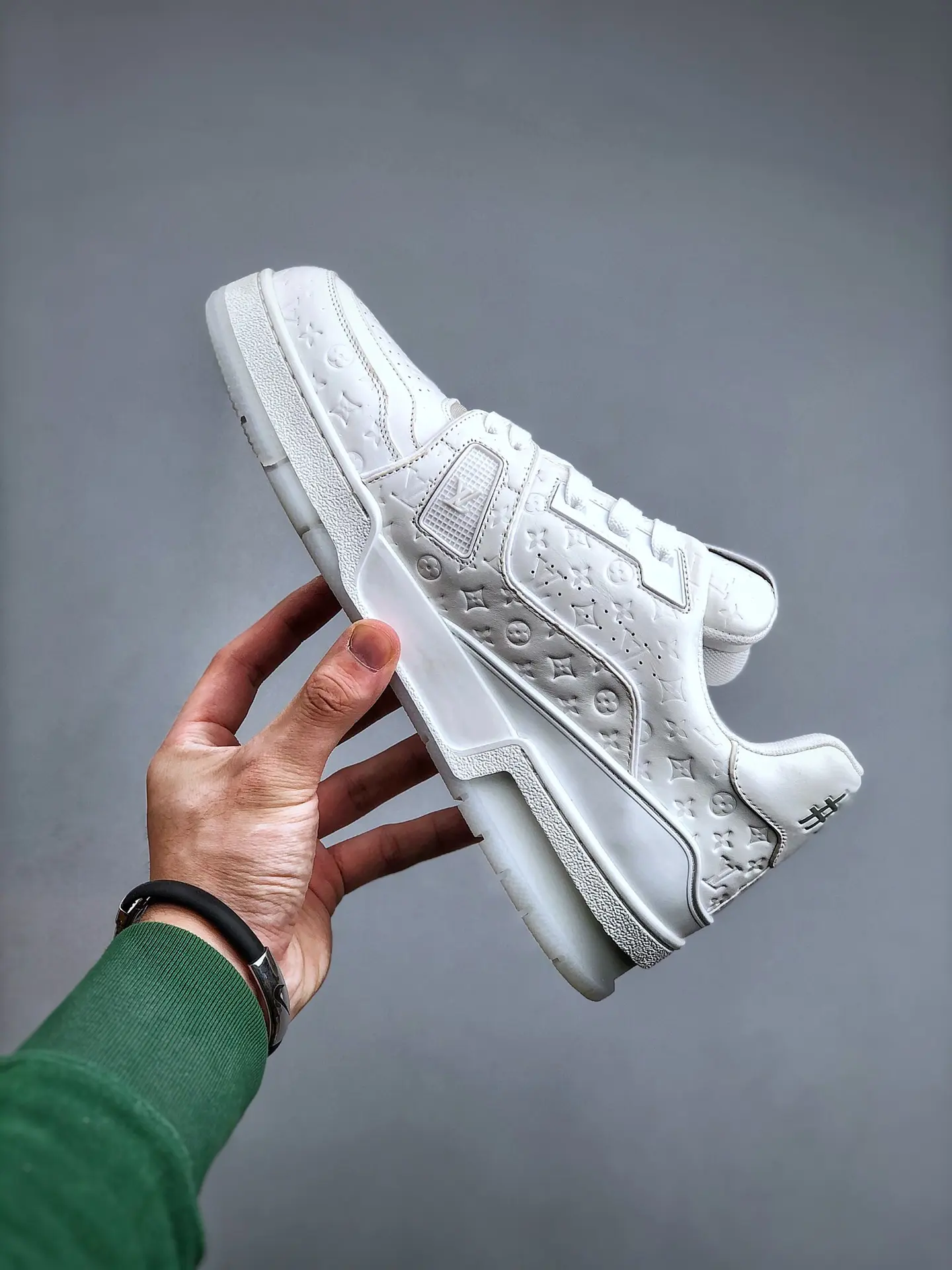 YASSW | The Intricacies of Replica Louis Vuitton White Leather LV Trainer Sneakers