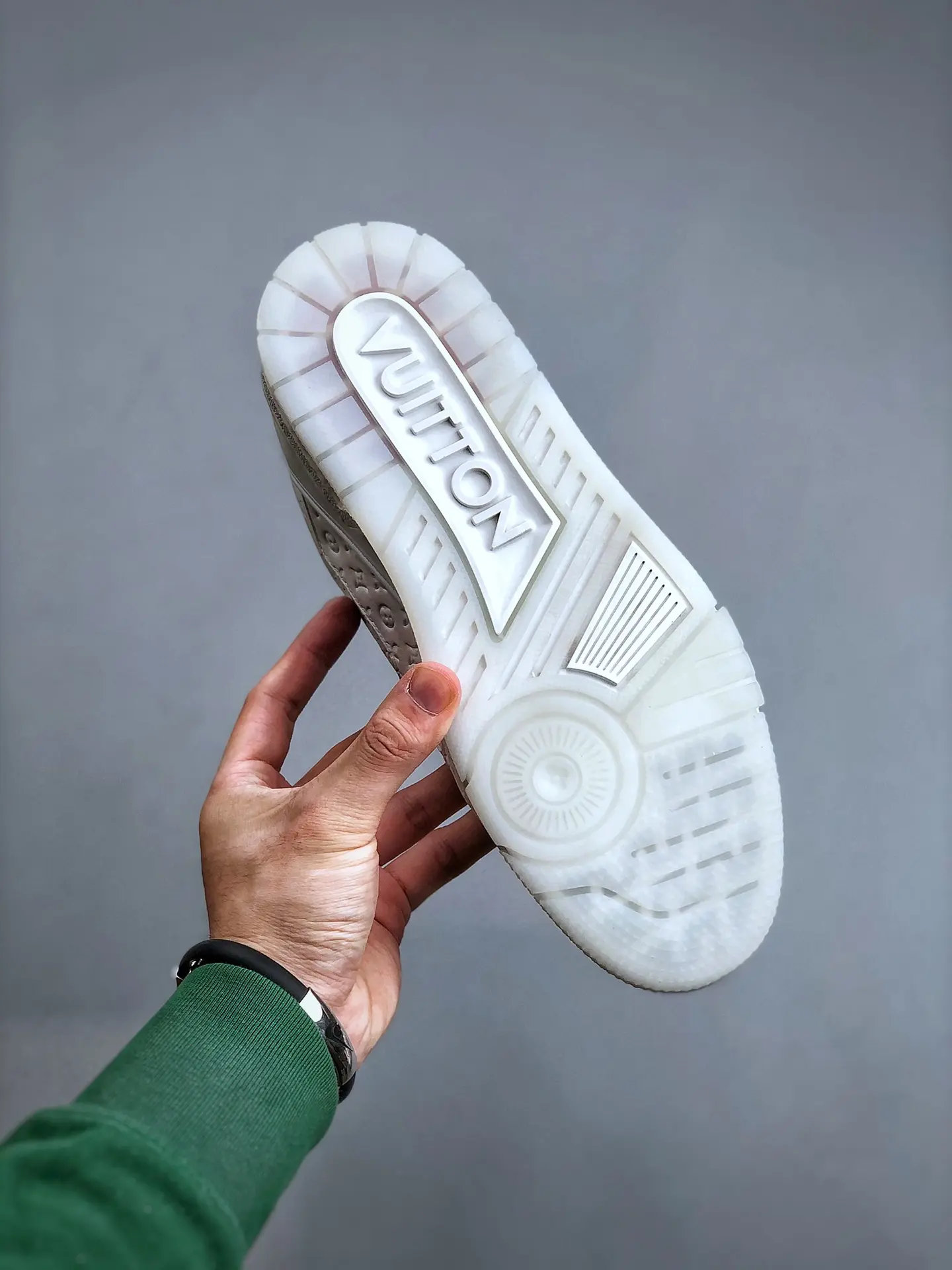 YASSW | The Intricacies of Replica Louis Vuitton White Leather LV Trainer Sneakers