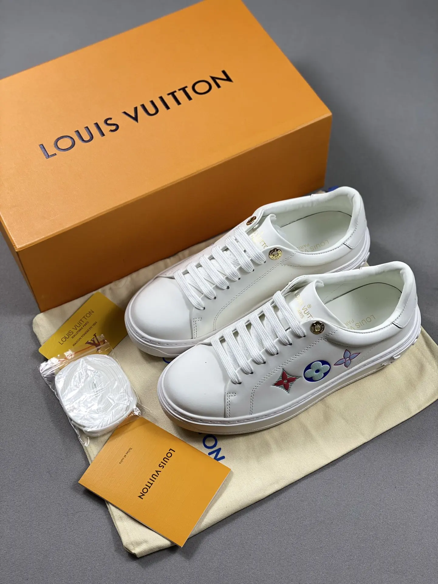 YASSW | Authentic Style at a Fraction of the Price: Replica Louis Vuitton TIME OUT Genuine Leather Sneakers for Women in Model HYAWA385484