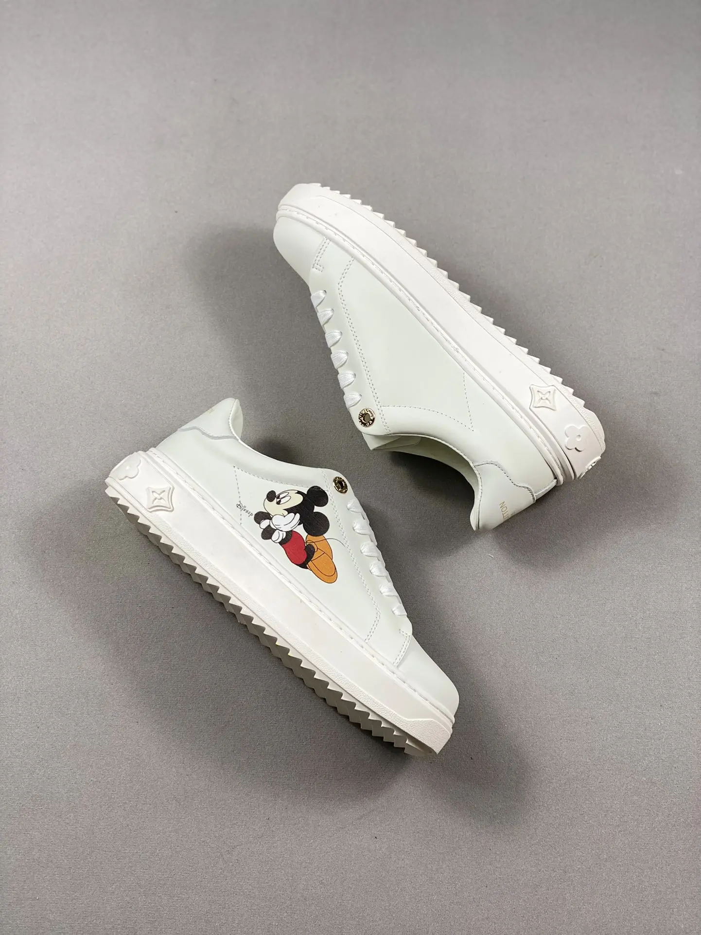 YASSW | Luxurious Replica Sneakers: Louis Vuitton, Gucci, and Alexander McQueen