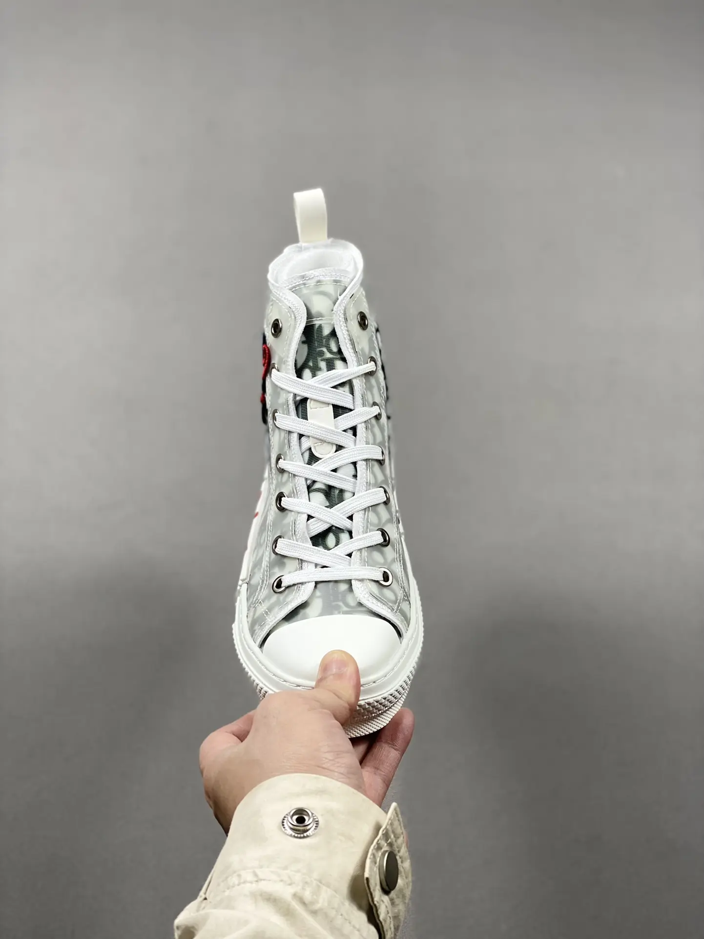 YASSW | Replica Dior B23 Oblique Sneakers: Stylish Imitations in White & Black