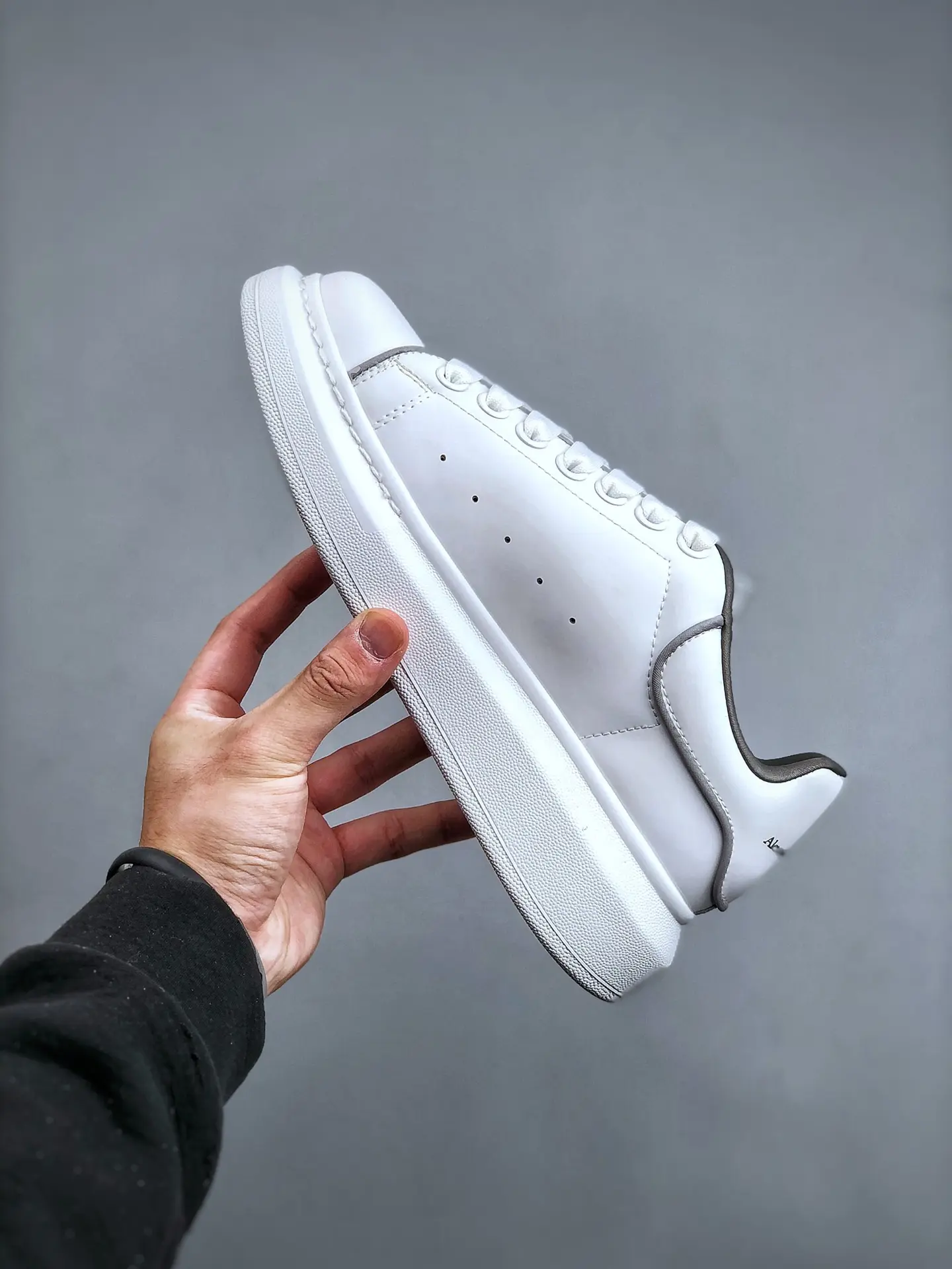 YASSW | Affordable Alternatives: Replica Alexander McQueen Sneakers for Men and Women