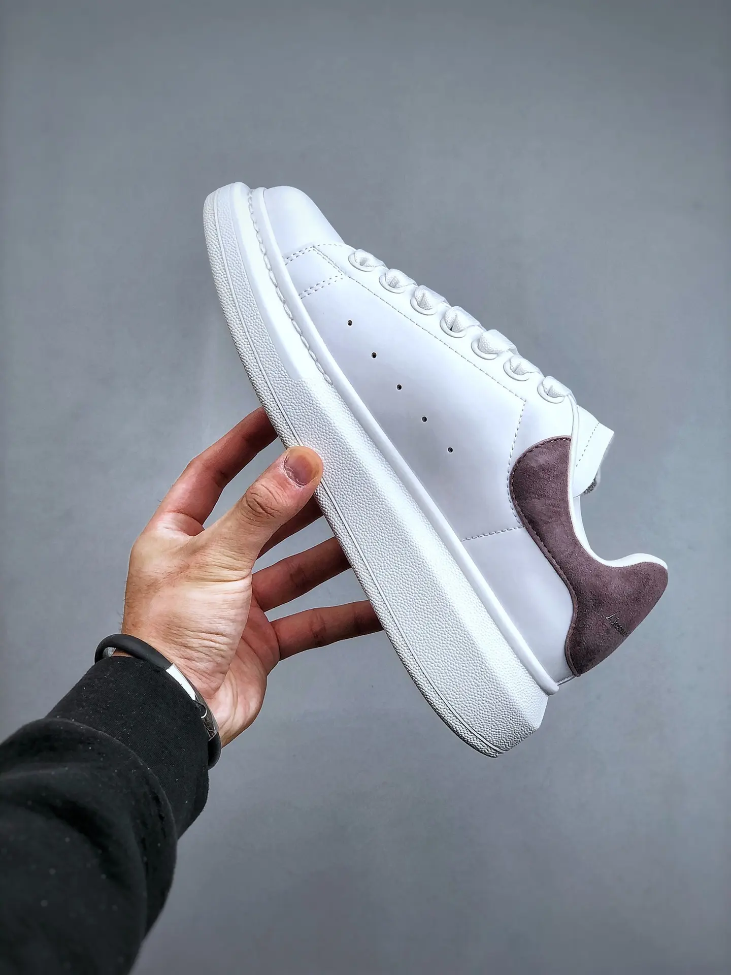 YASSW | Alexander McQueen Oversized Leather Sneakers Replica Review