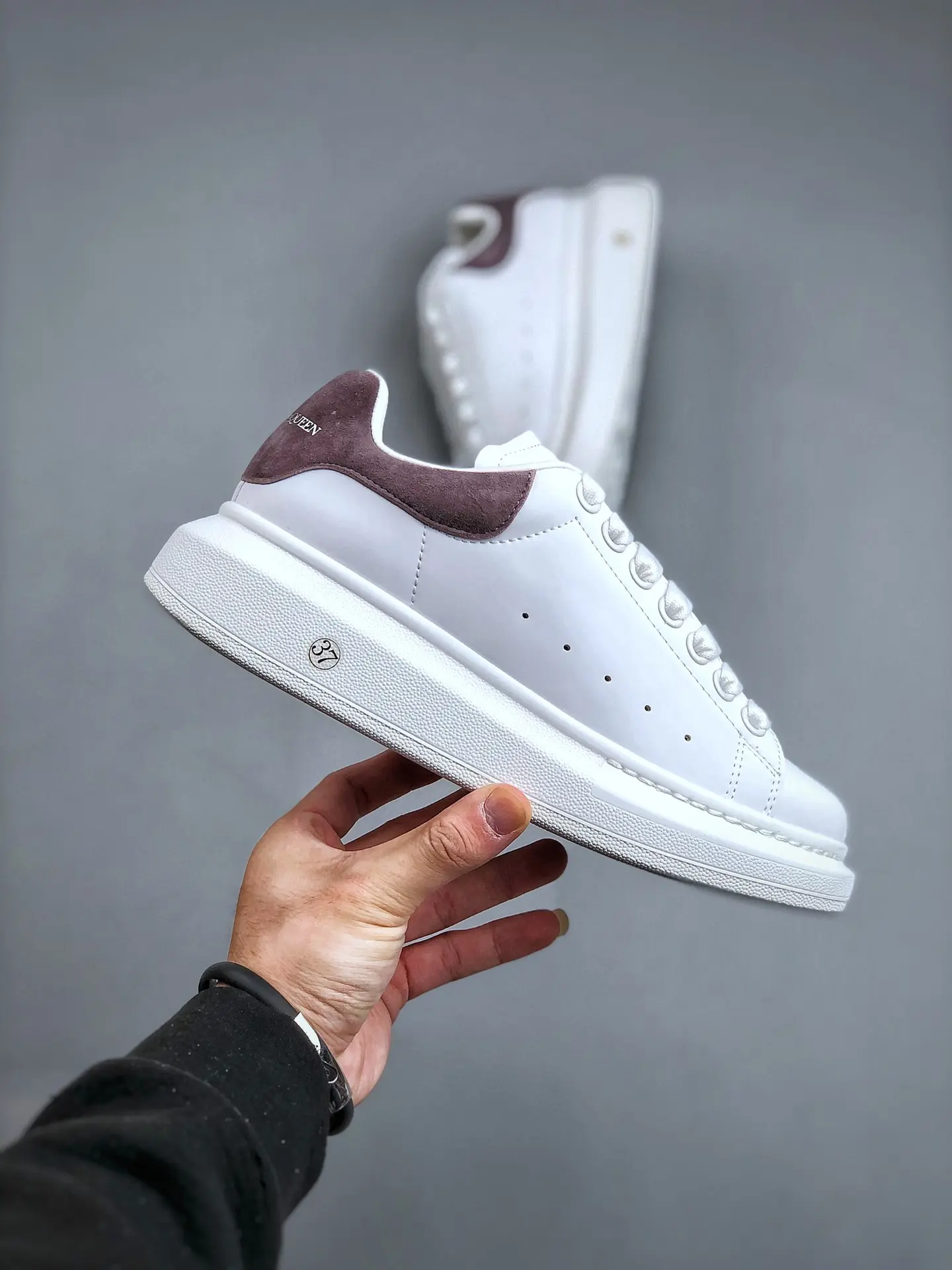 YASSW | Alexander McQueen Oversized Leather Sneakers Replica Review