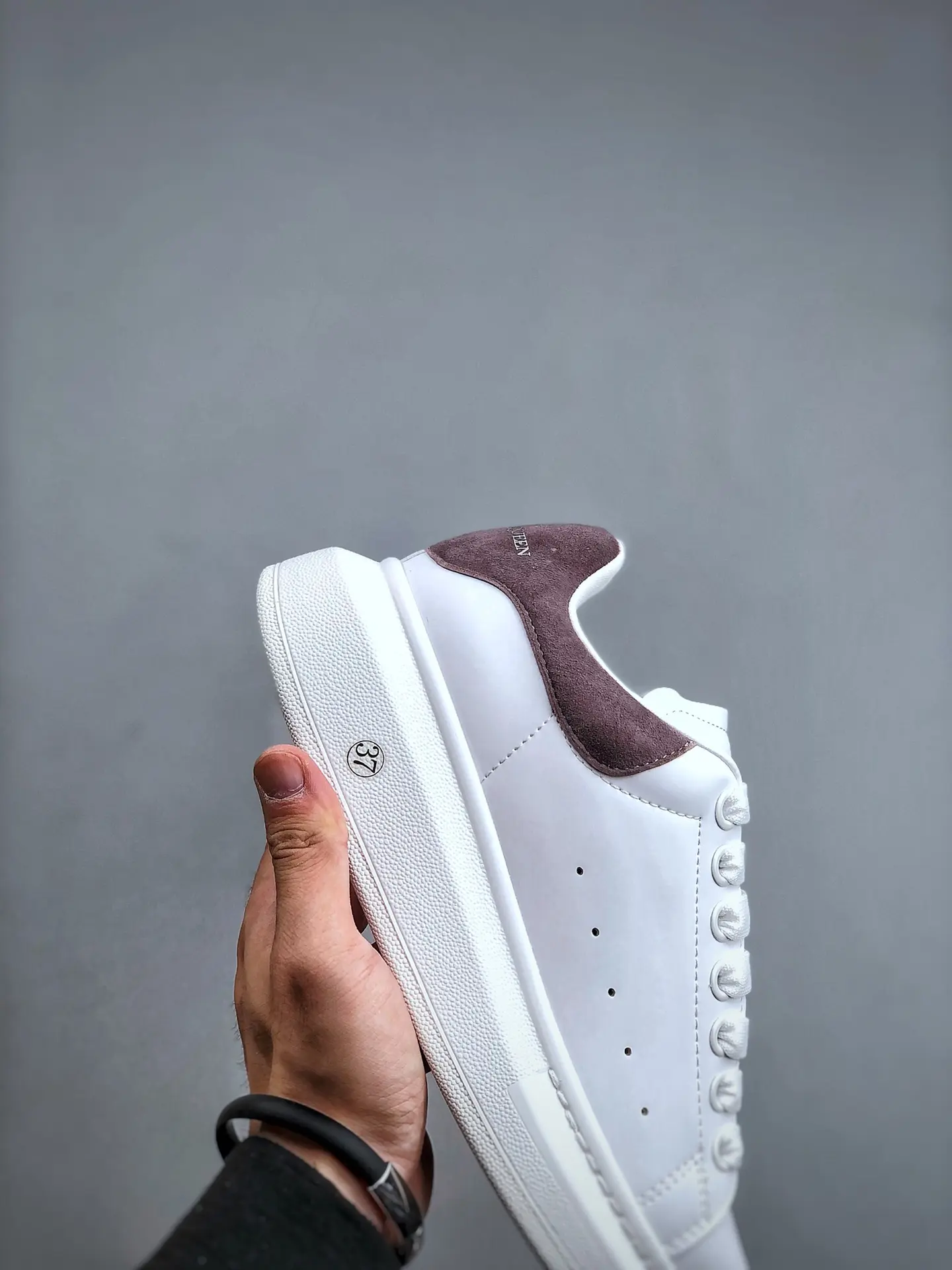 YASSW | Alexander McQueen Oversized Leather Sneakers Replica Review