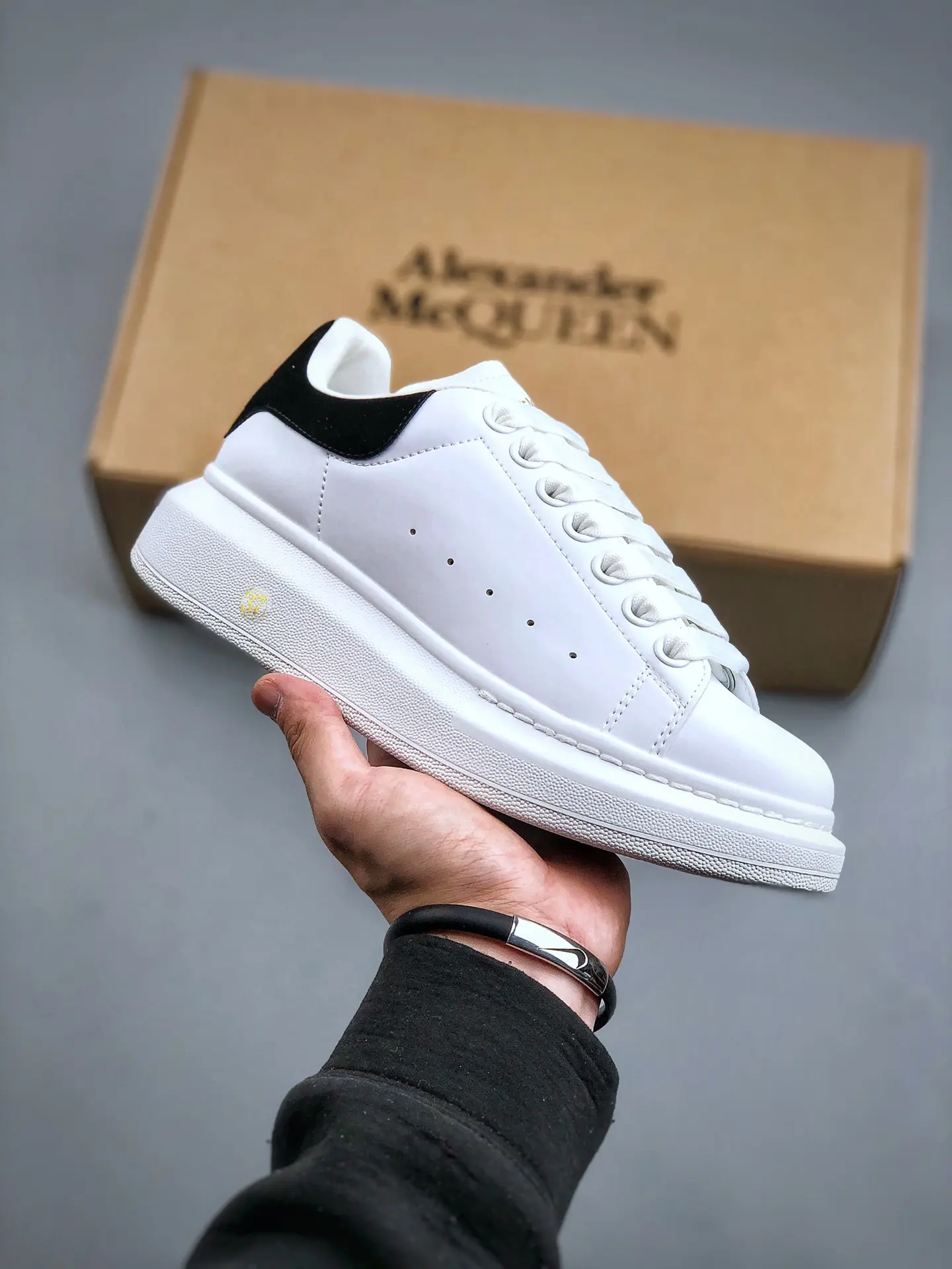 YASSW | Replica Alexander McQueen Men's White Oversized Sneakers – A Comprehensive Review