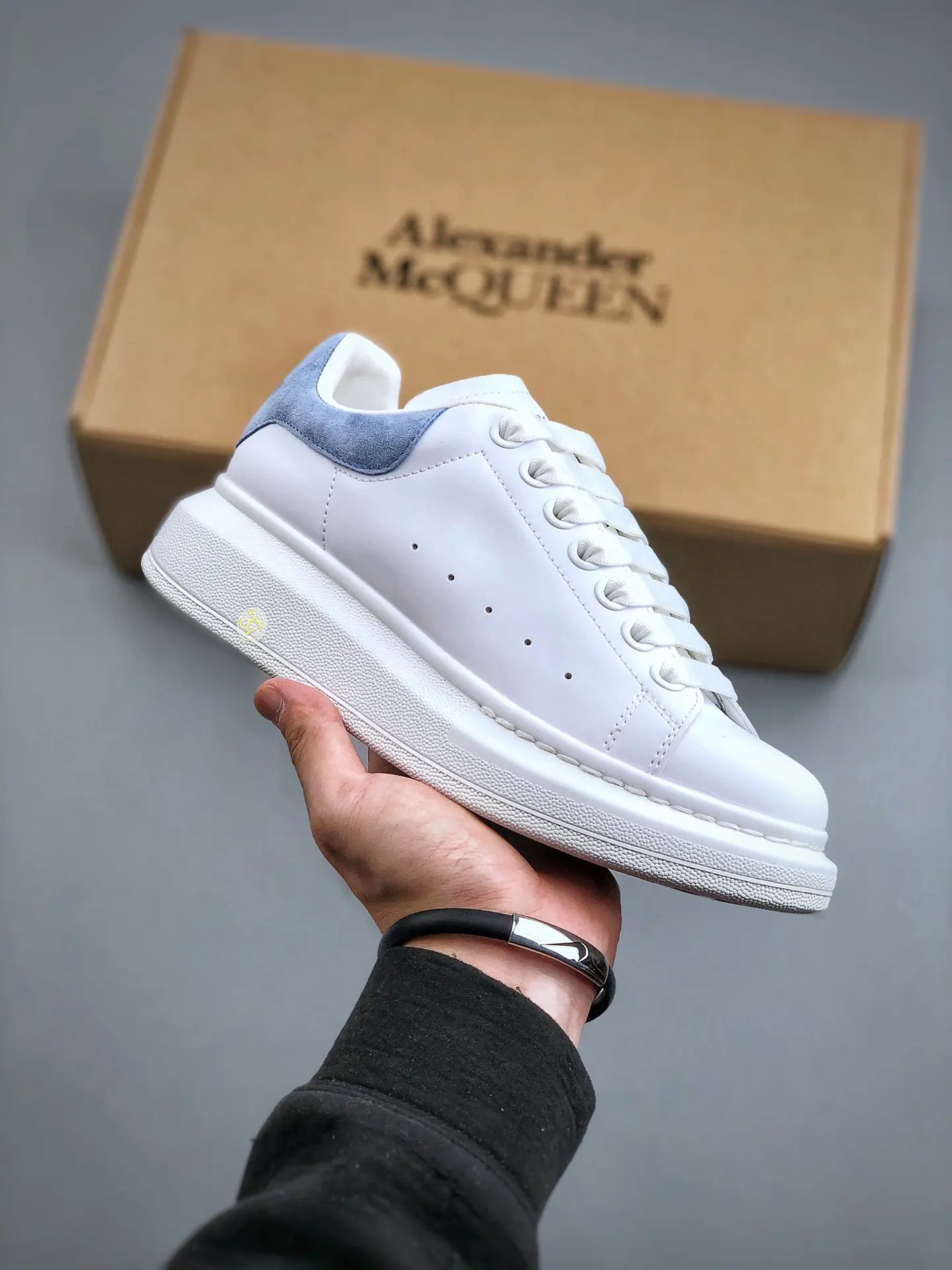 YASSW | Replica Alexander McQueen Men's White Oversized Sneakers – A Comprehensive Review