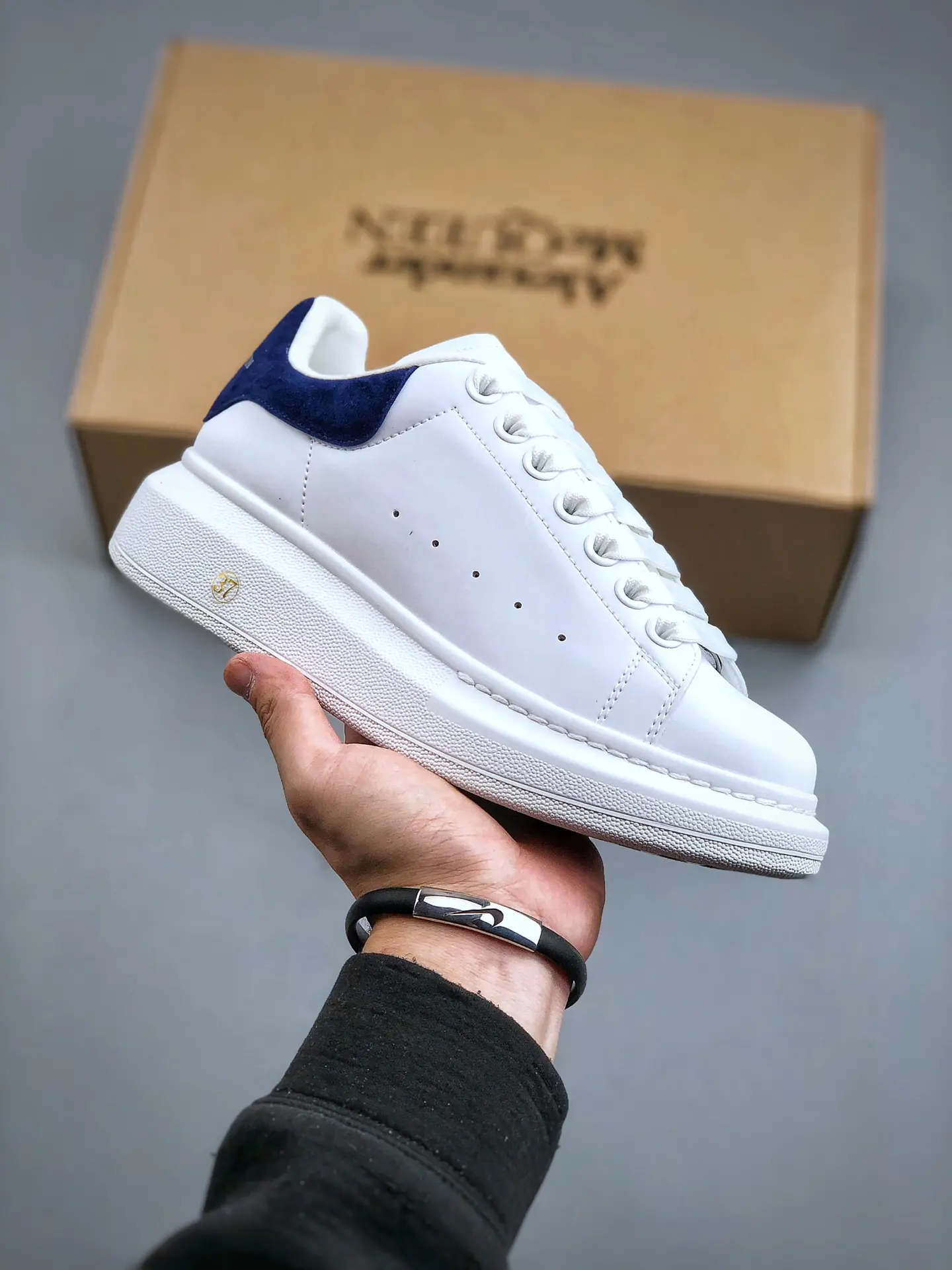 YASSW | Replica Alexander McQueen Men's White Oversized Sneakers – A Comprehensive Review