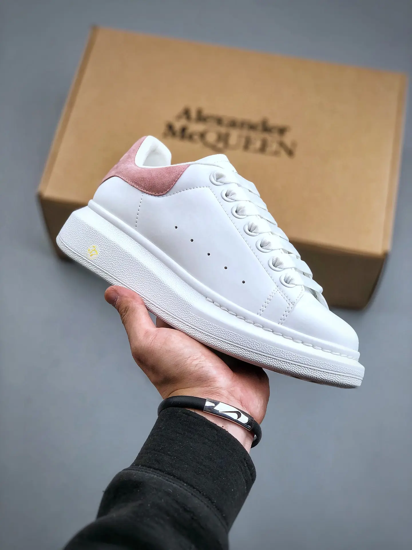 YASSW | Replica Alexander McQueen Men's White Oversized Sneakers – A Comprehensive Review