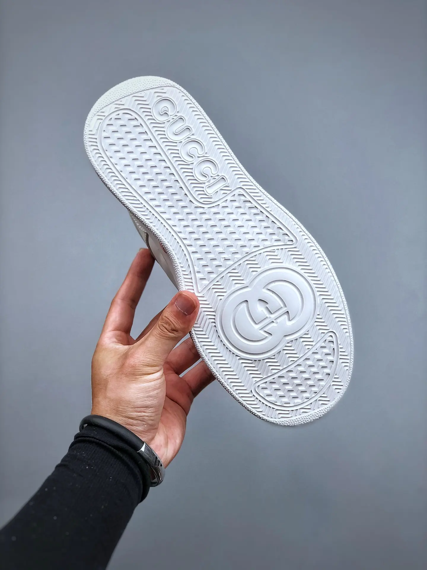 YASSW | A Comprehensive Look at Replica Gucci and Versace Sneakers: Fashion Forward Yet Affordable