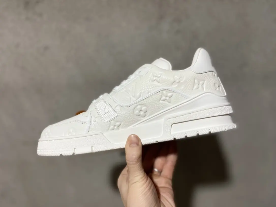 YASSW | Replica Louis Vuitton White Monogram Trainers: A Detailed Review