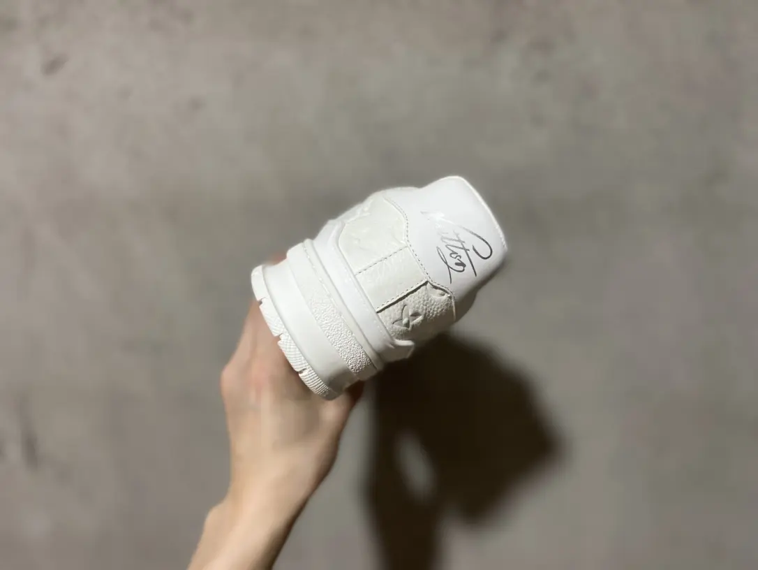 YASSW | Replica Louis Vuitton White Monogram Trainers: A Detailed Review