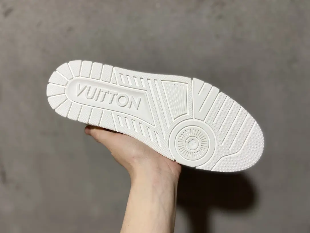 YASSW | Replica Louis Vuitton White Monogram Trainers: A Detailed Review