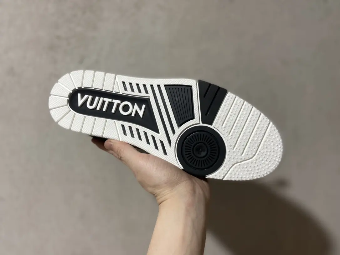 YASSW | Replica Fake Louis Vuitton LV Trainer Sneaker Black - Size 09.5