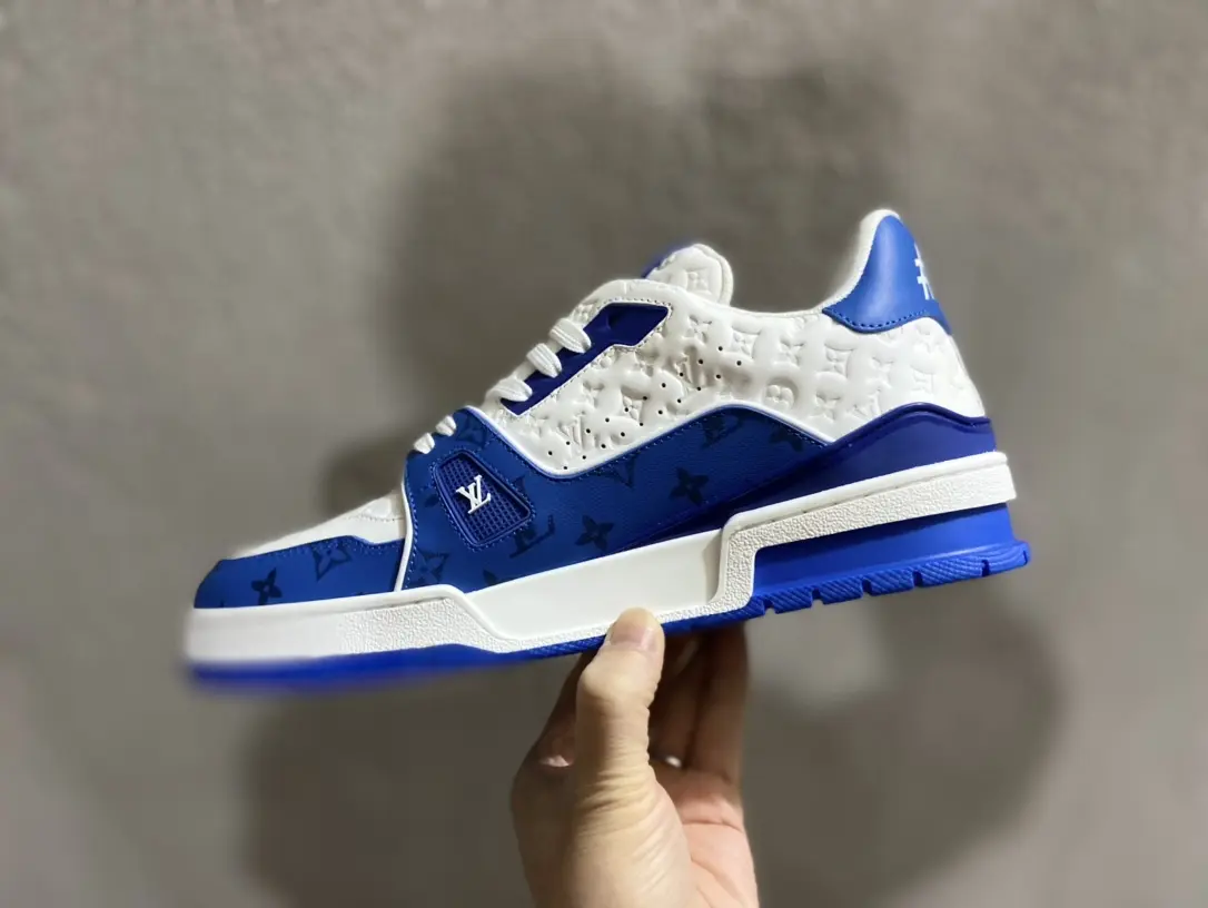 YASSW | Louis Vuitton LV Trainer Sneaker Blue Replica vs. Authentic Comparison