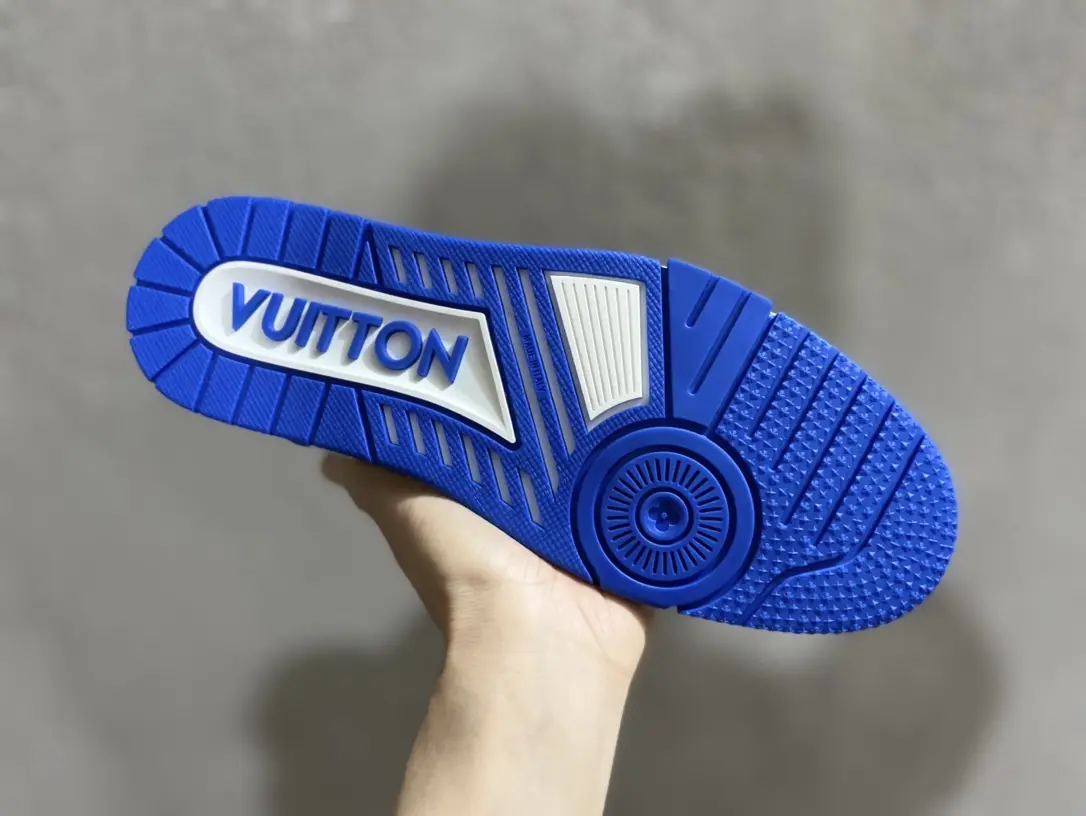 YASSW | Louis Vuitton LV Trainer Sneaker Blue Replica vs. Authentic Comparison