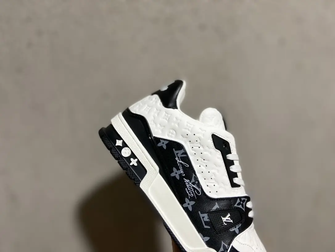 YASSW | Authentic vs. Replica Louis Vuitton LV Trainer Sneakers: A Comprehensive Guide