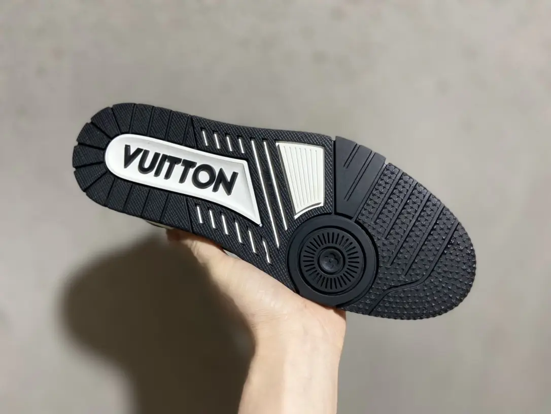 YASSW | Authentic vs. Replica Louis Vuitton LV Trainer Sneakers: A Comprehensive Guide