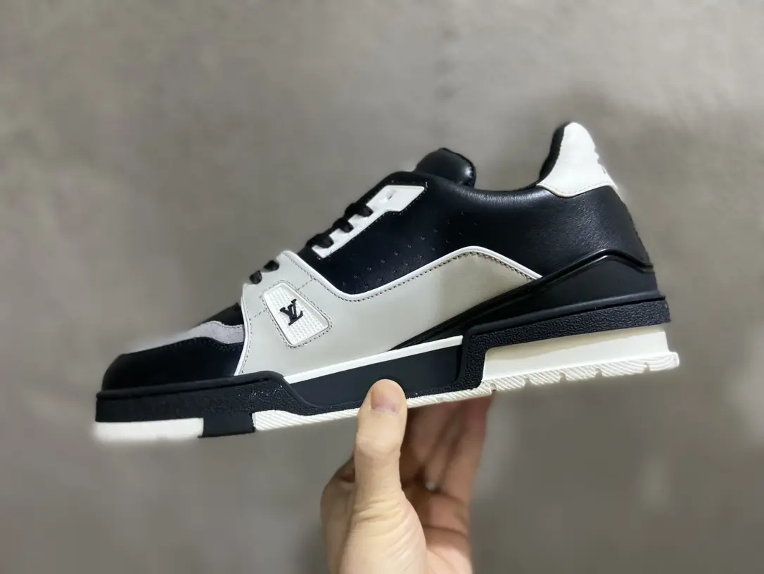 YASSW | Authentic Feel at a Fraction of the Cost: Replica Louis Vuitton LV Trainer Sneaker Review