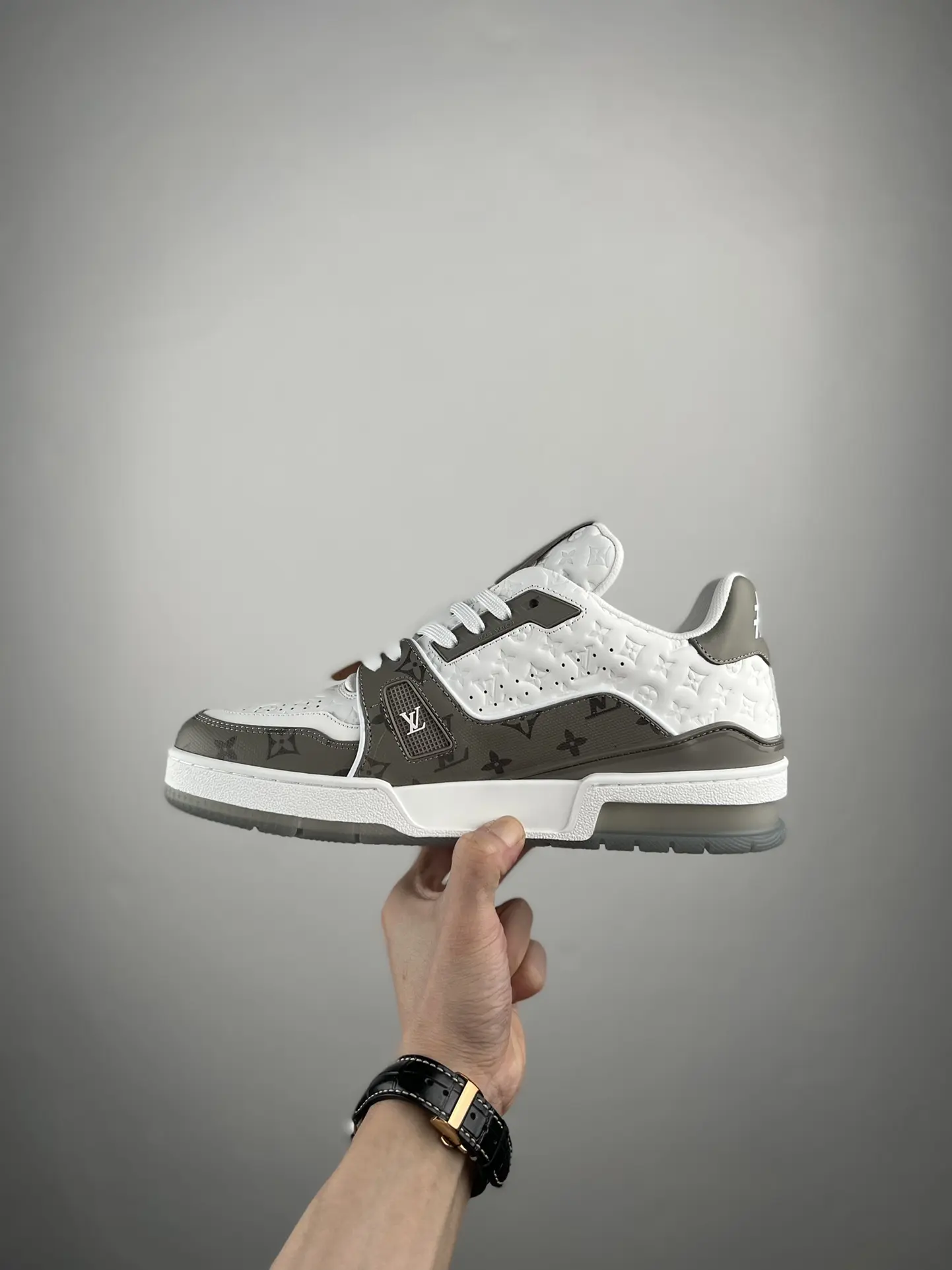 YASSW | Louis Vuitton Trainer 'Grey White' Replica Review: A Stylish and Affordable Option