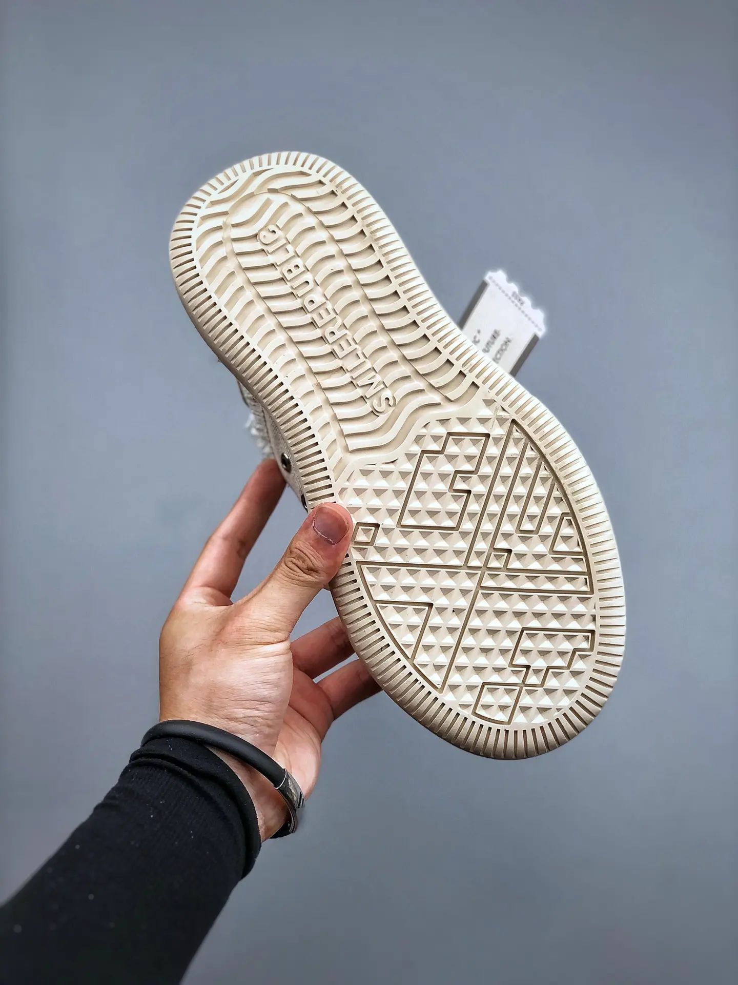 YASSW | The Rise of SMILEREPUBLIC Replica Sneakers: A Detailed Review