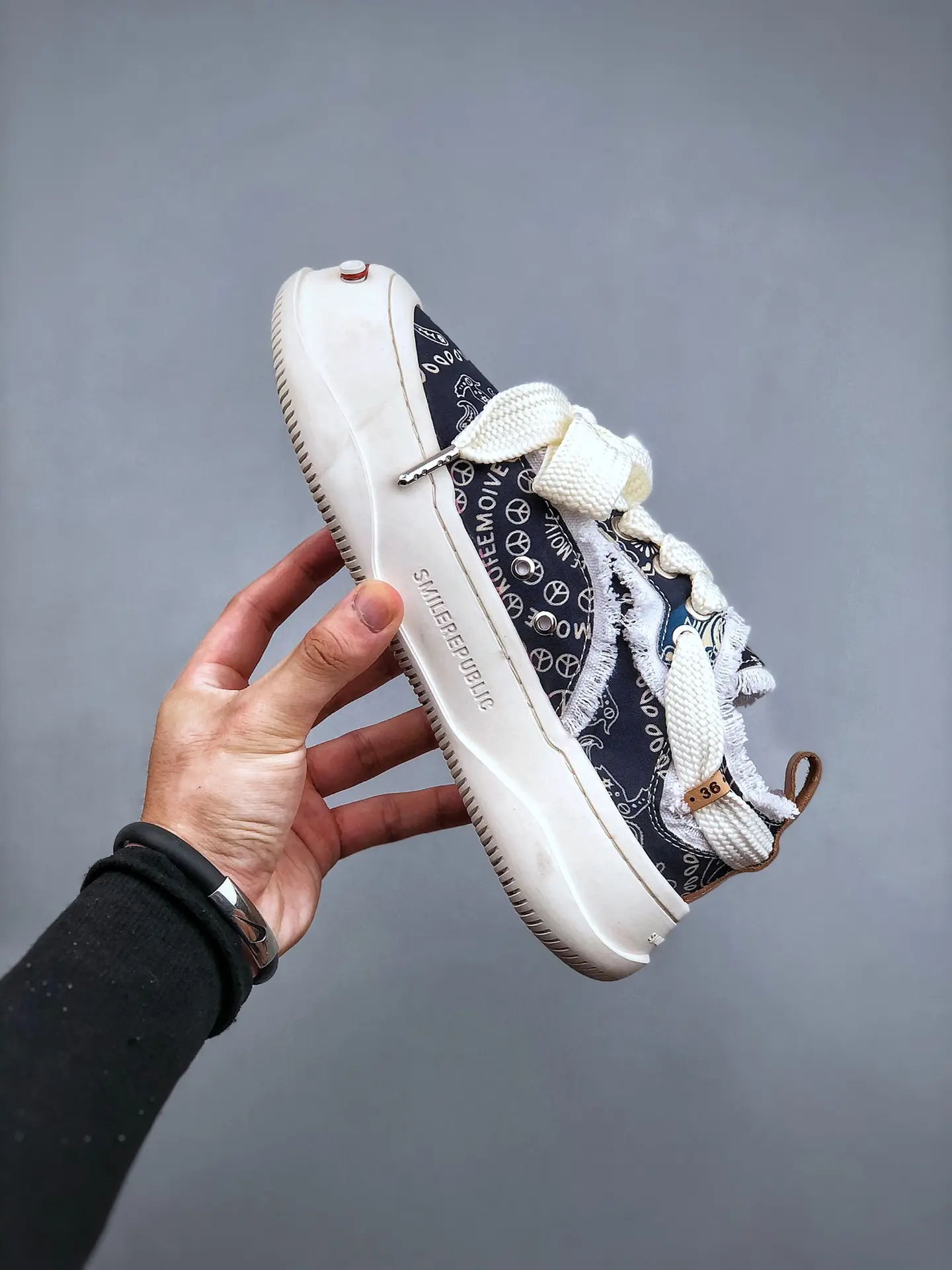 YASSW | The Stylish Appeal of Smile Republic Replica Sneakers