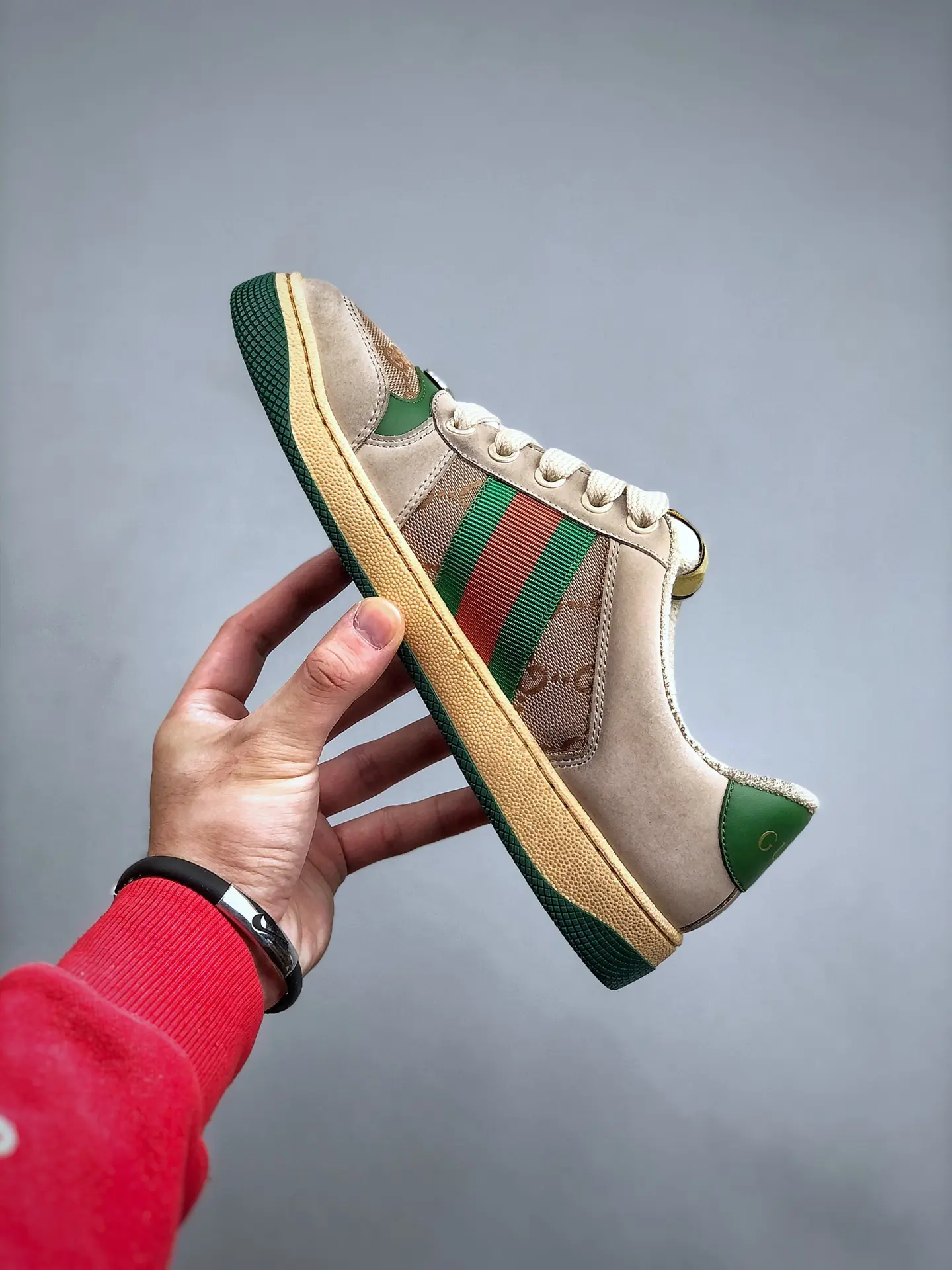 YASSW | Authenticity Meets Style: Exploring Replica Gucci Screener Sneakers in Beige