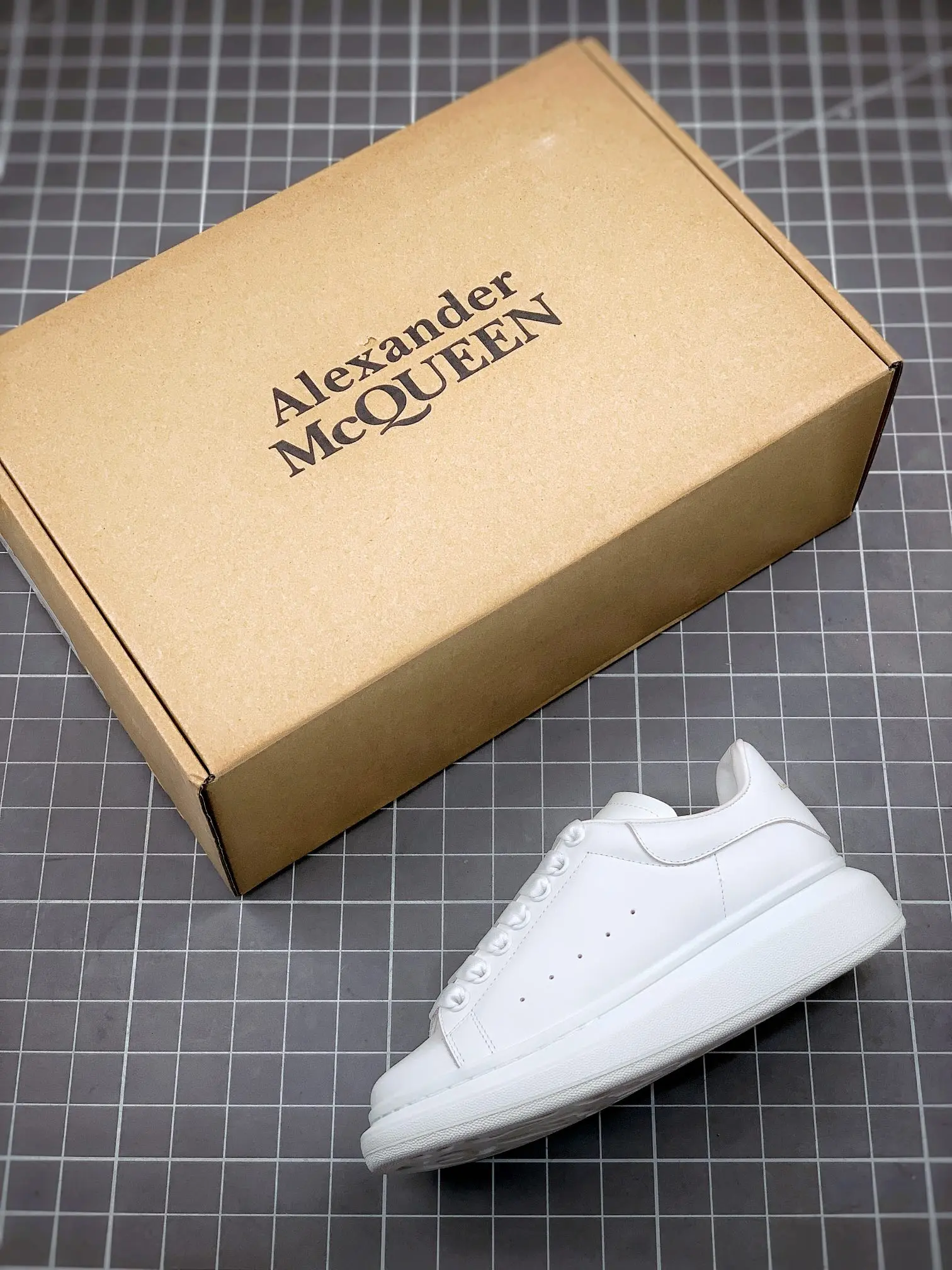 YASSW | Alexander McQueen Women's White Oversized Sneaker Replica