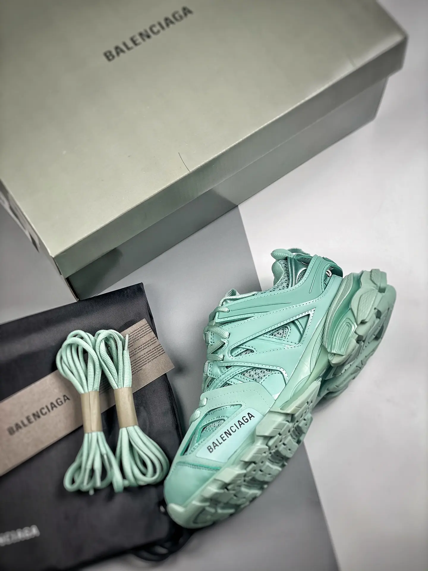 YASSW | Replica Balenciaga Track Mesh Low-Top Sneakers in Green and Black