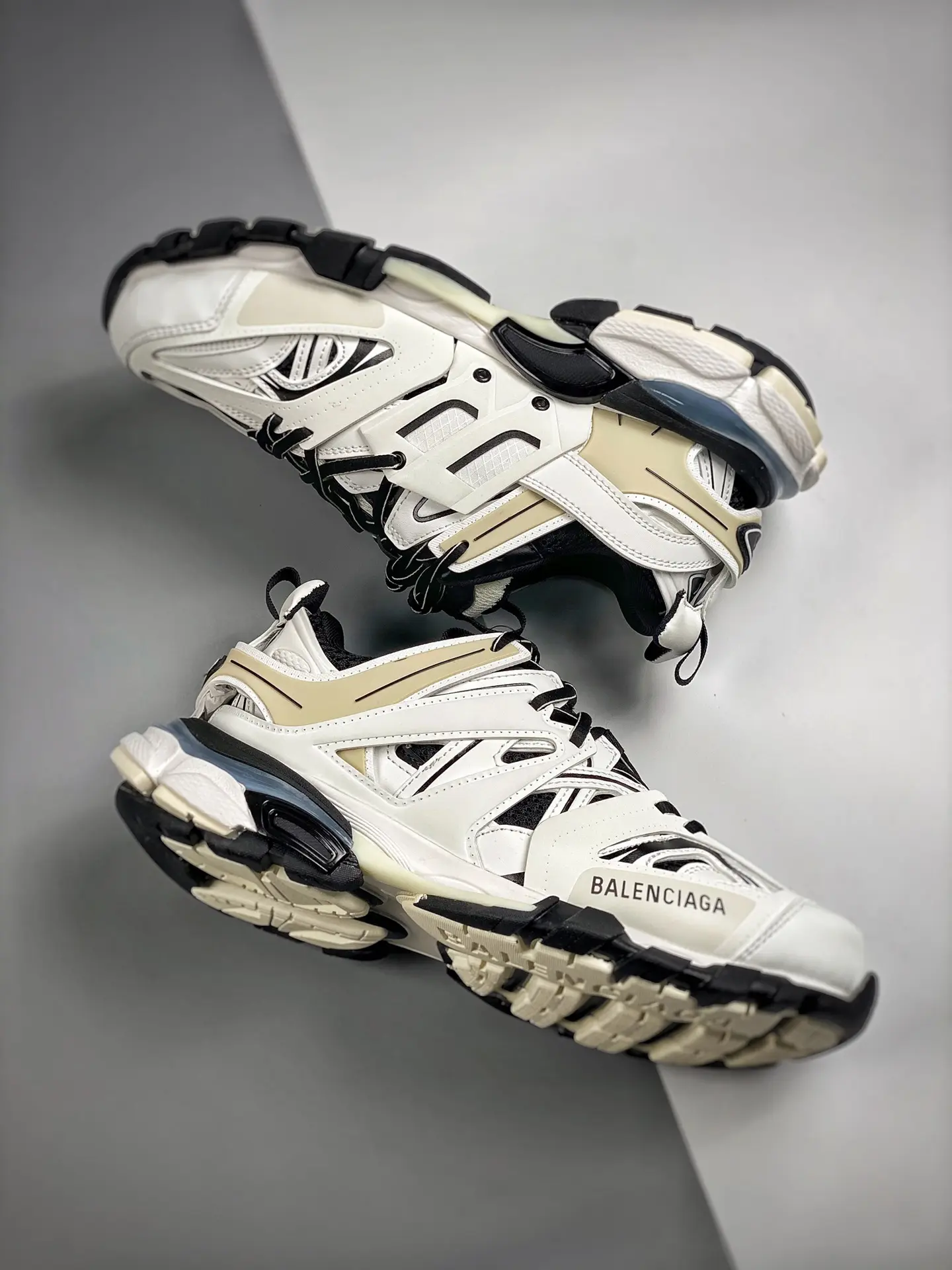 YASSW | Replica Balenciaga Track.2 Sneaker - Beige: Quality Meets Style